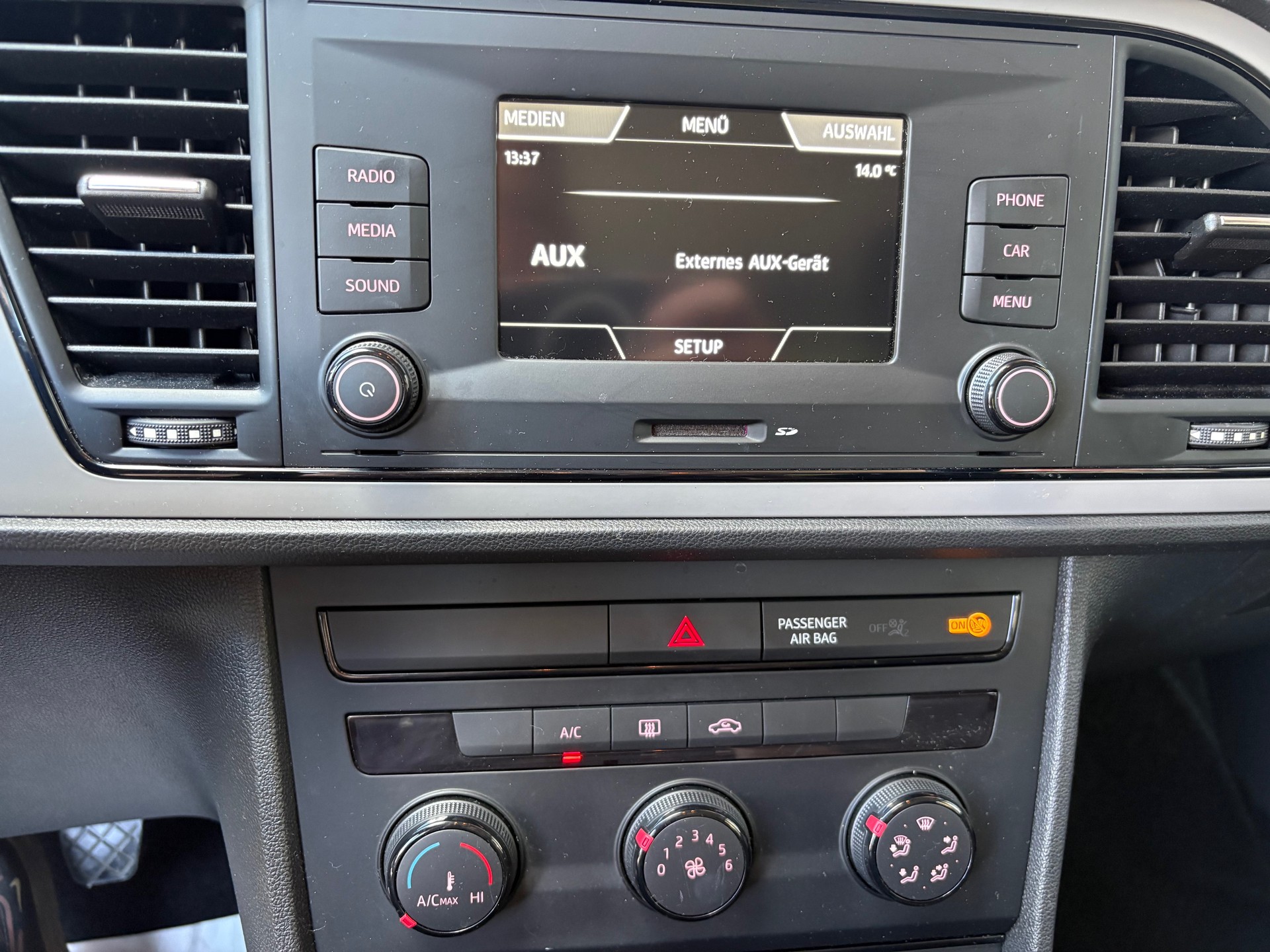SEAT Leon 1.2 TSI Entry-image-10