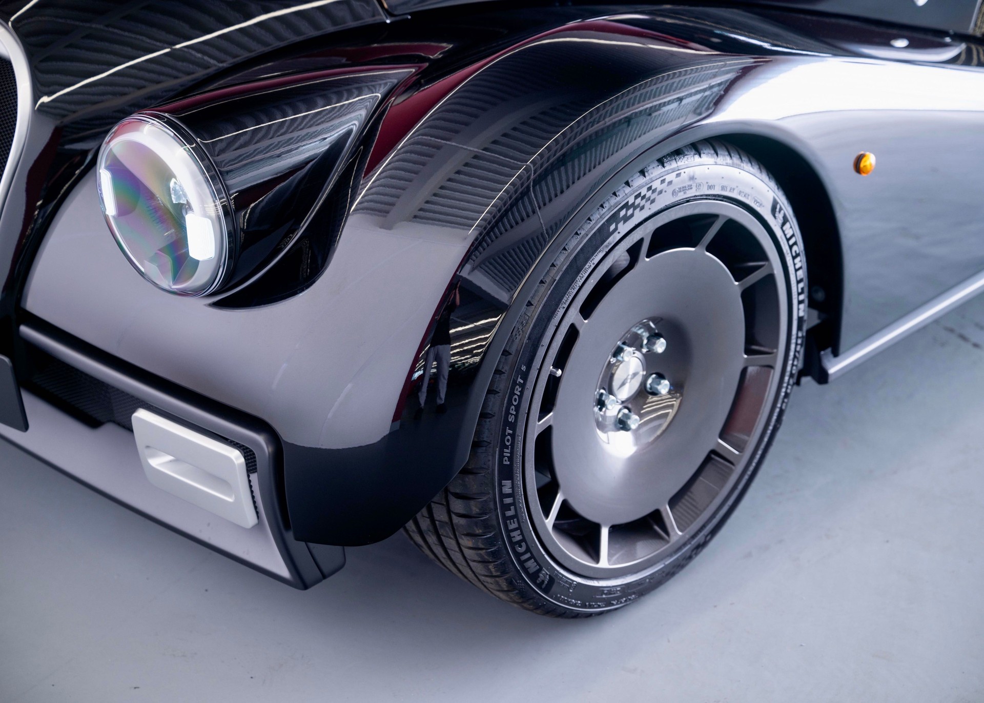 MORGAN Supersport 3.0 Bespoke (Swiss New car,, sports exhaust, hardtop, 30-month factory warranty)-image-13