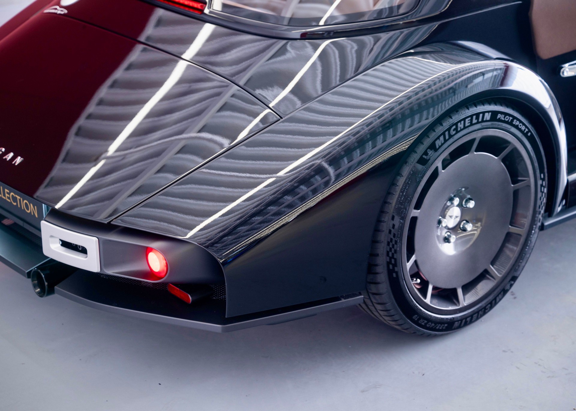 MORGAN Supersport 3.0 Bespoke (Swiss New car,, sports exhaust, hardtop, 30-month factory warranty)-image-14
