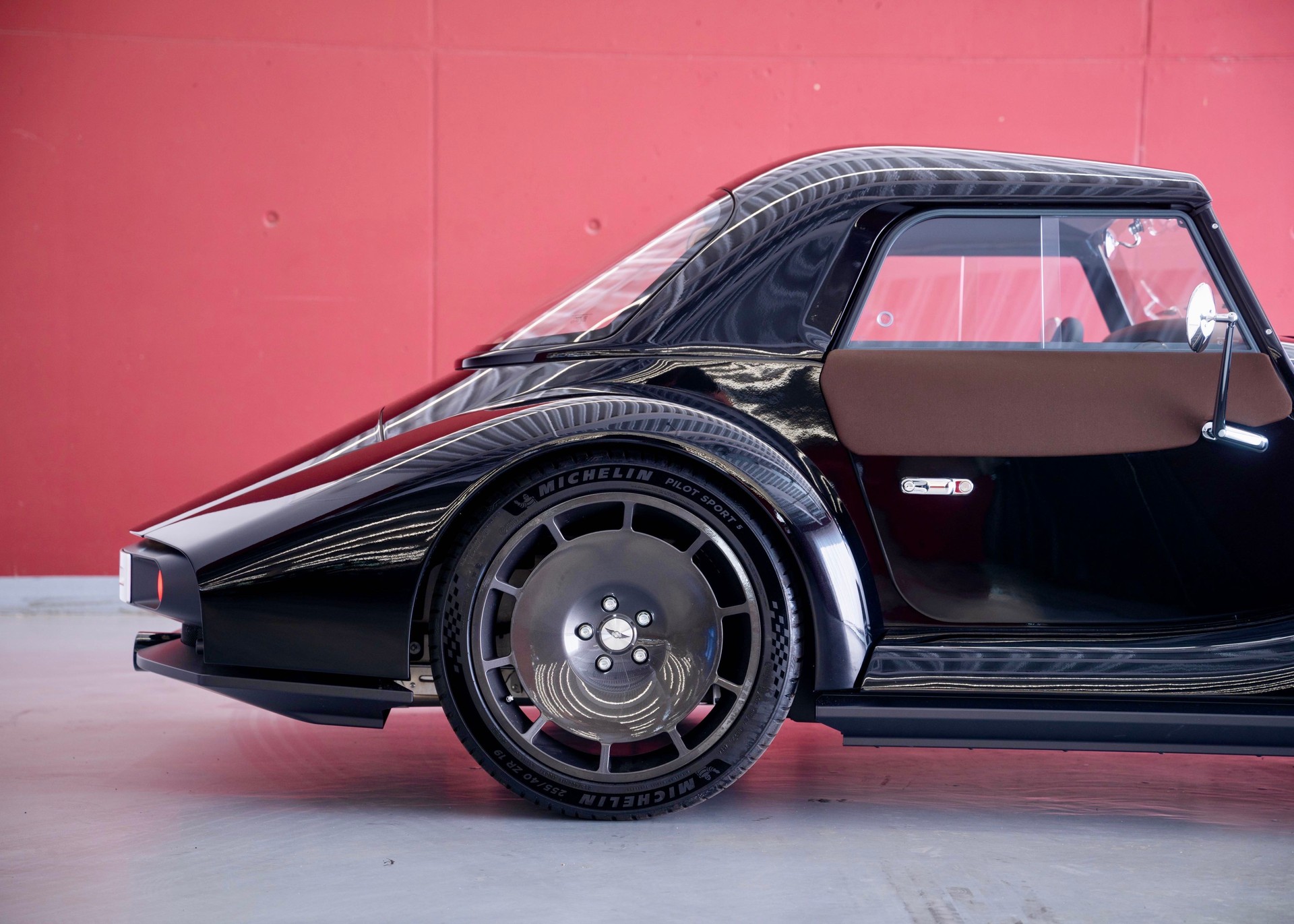 MORGAN Supersport 3.0 Bespoke (Swiss New car,, sports exhaust, hardtop, 30-month factory warranty)-image-7
