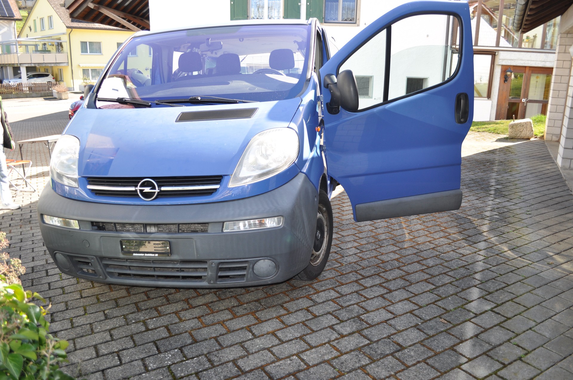 OPEL Vivaro 25TD J27/30-image-1