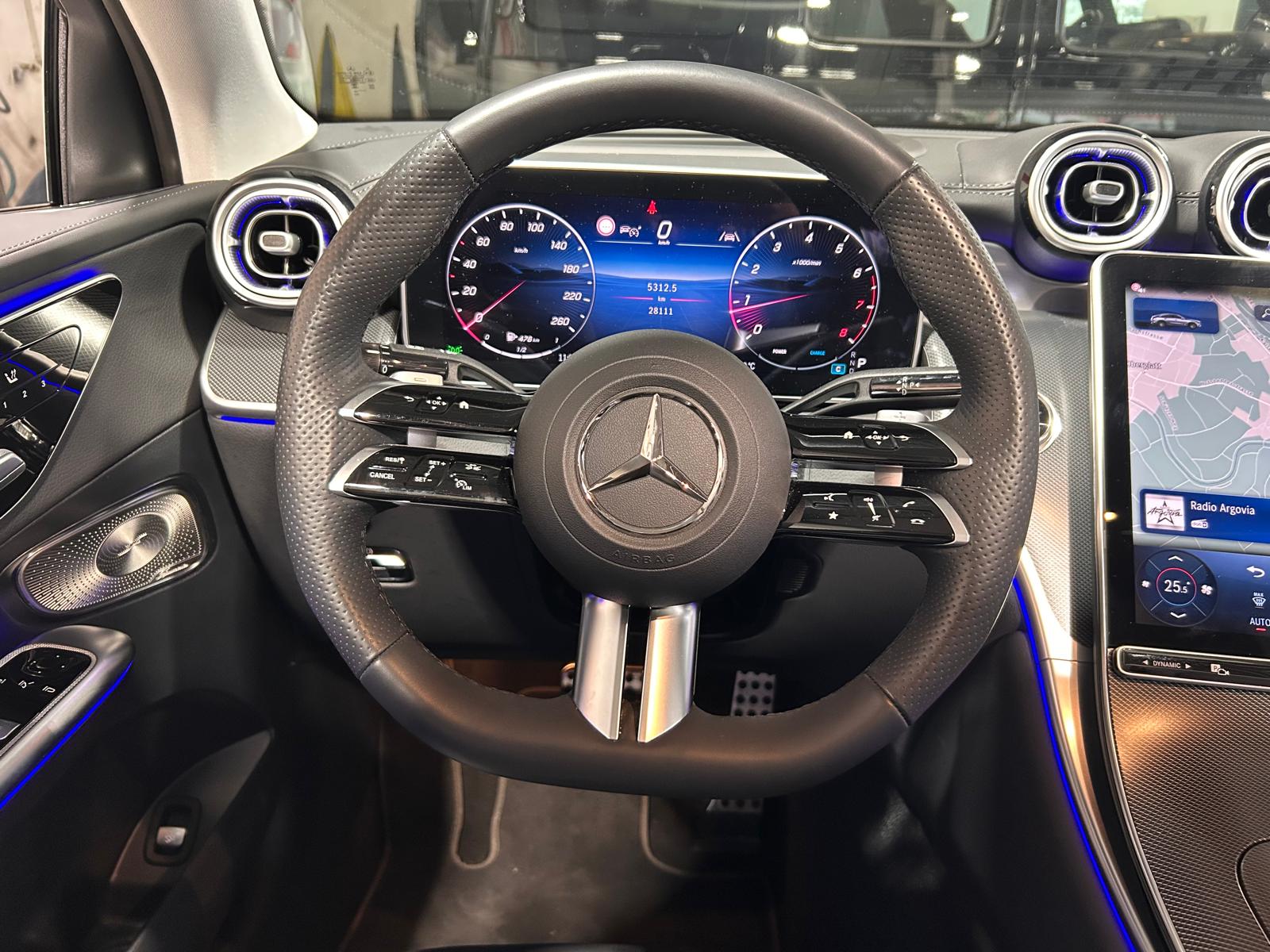 MERCEDES-BENZ GLC 200 AMG Line 4matic Coupé CH FAHRZEUG-image-13