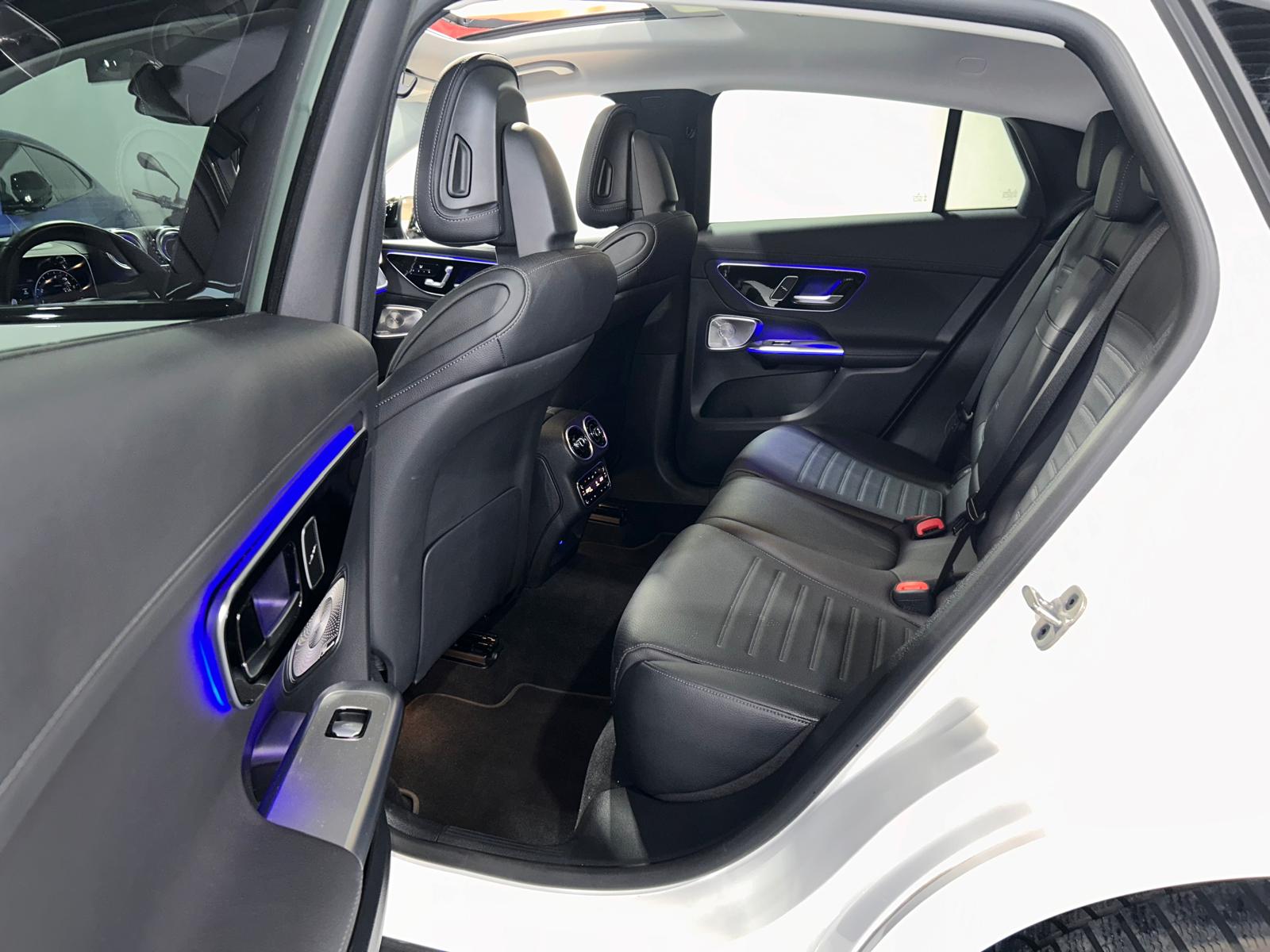 MERCEDES-BENZ GLC 200 AMG Line 4matic Coupé CH FAHRZEUG-image-9