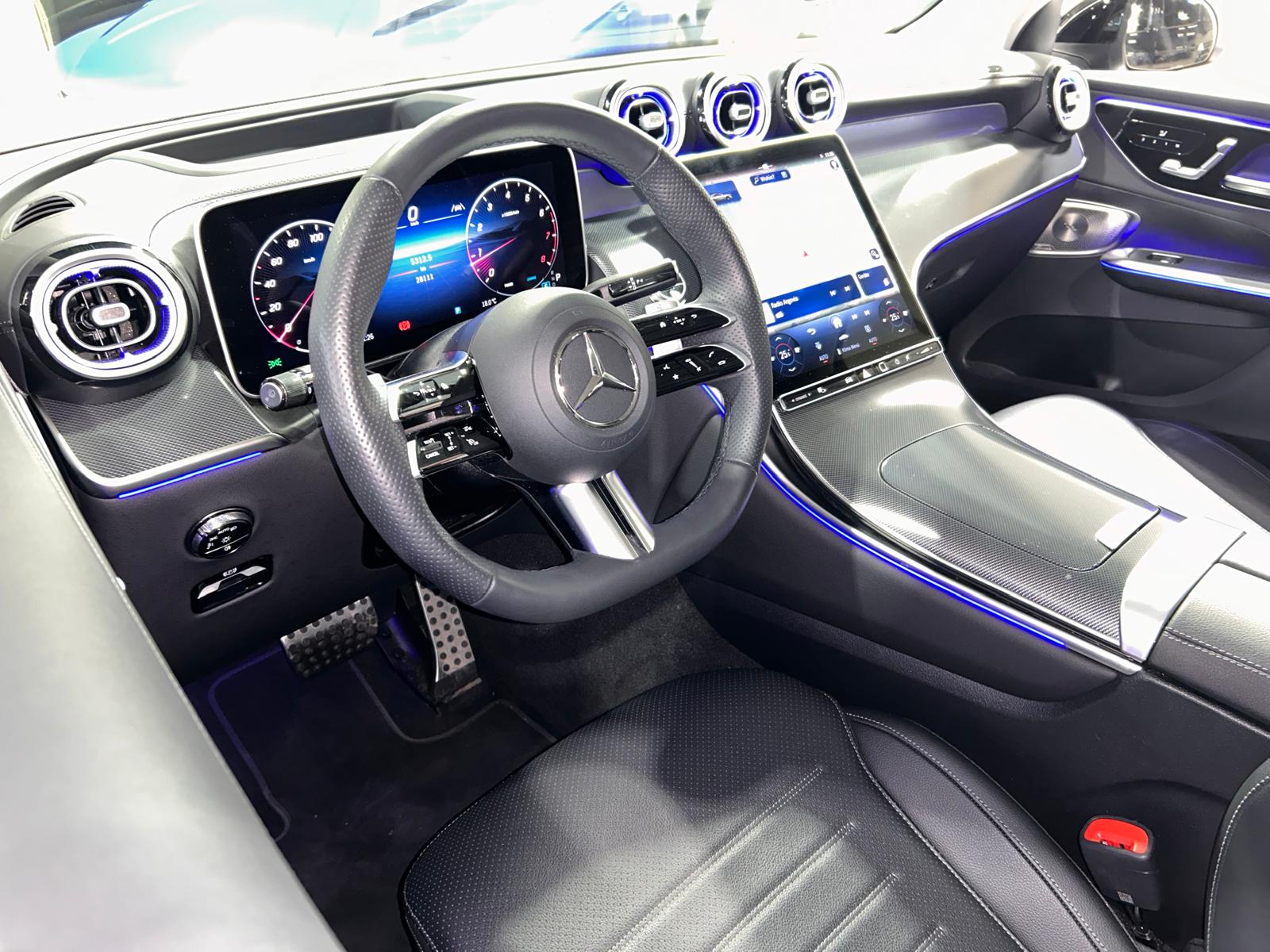 MERCEDES-BENZ GLC 200 AMG Line 4matic Coupé CH FAHRZEUG-image-12