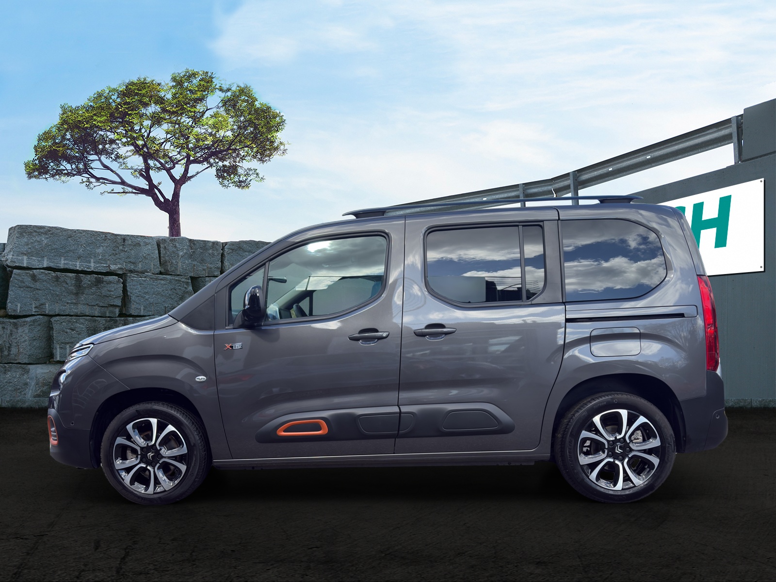 CITROEN Berlingo 1.5 BlueHDi Shine EAT8-showroom-element-2
