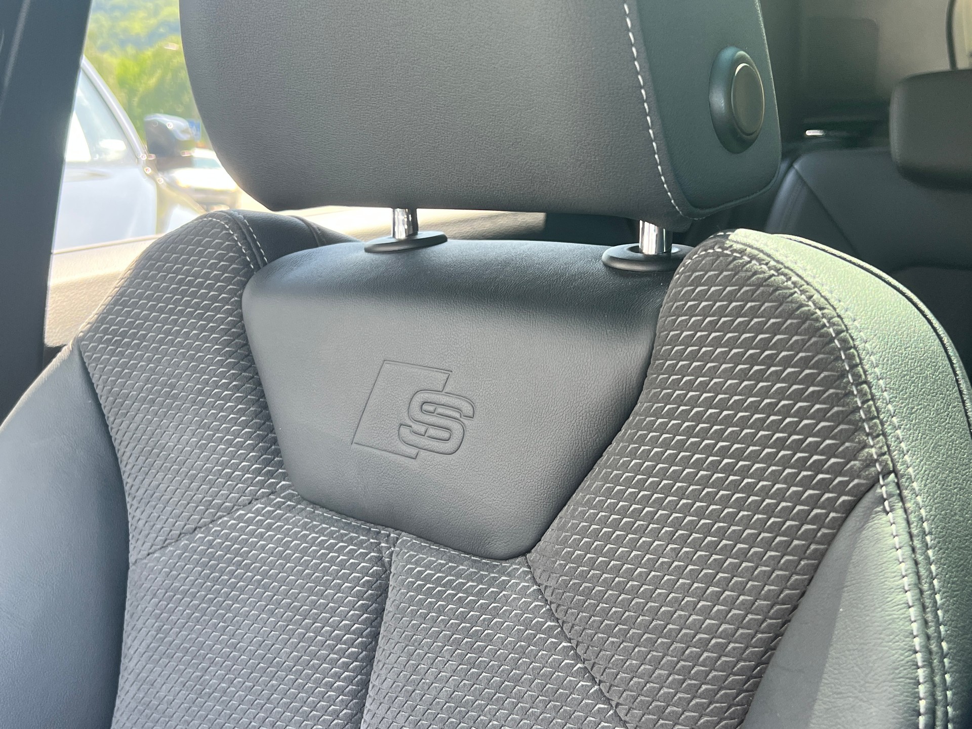 AUDI Q3 S line quattro S-tronic 2.0TDI 190PS-image-26