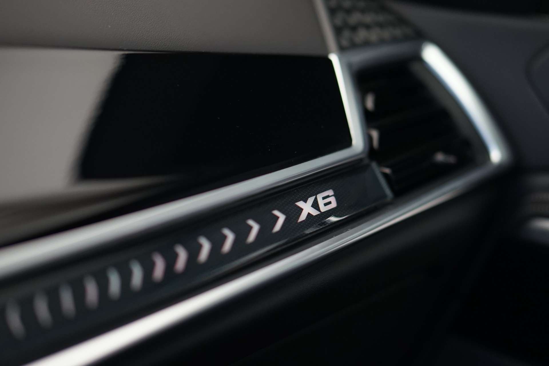 BMW X6 xDrive 48V 40d M Sport Pro Steptronic *Panorama* *AHK* *Standheizung*-image-36