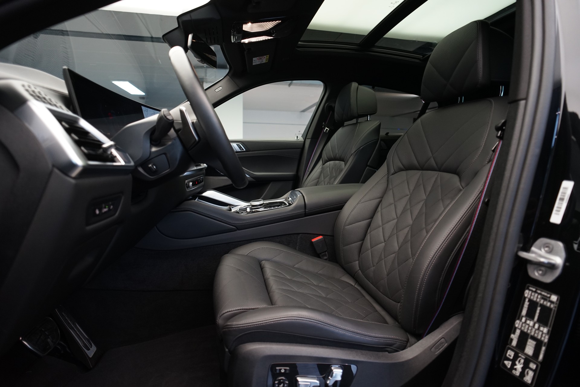 BMW X6 xDrive 48V 40d M Sport Pro Steptronic *Panorama* *AHK* *Standheizung*-image-15