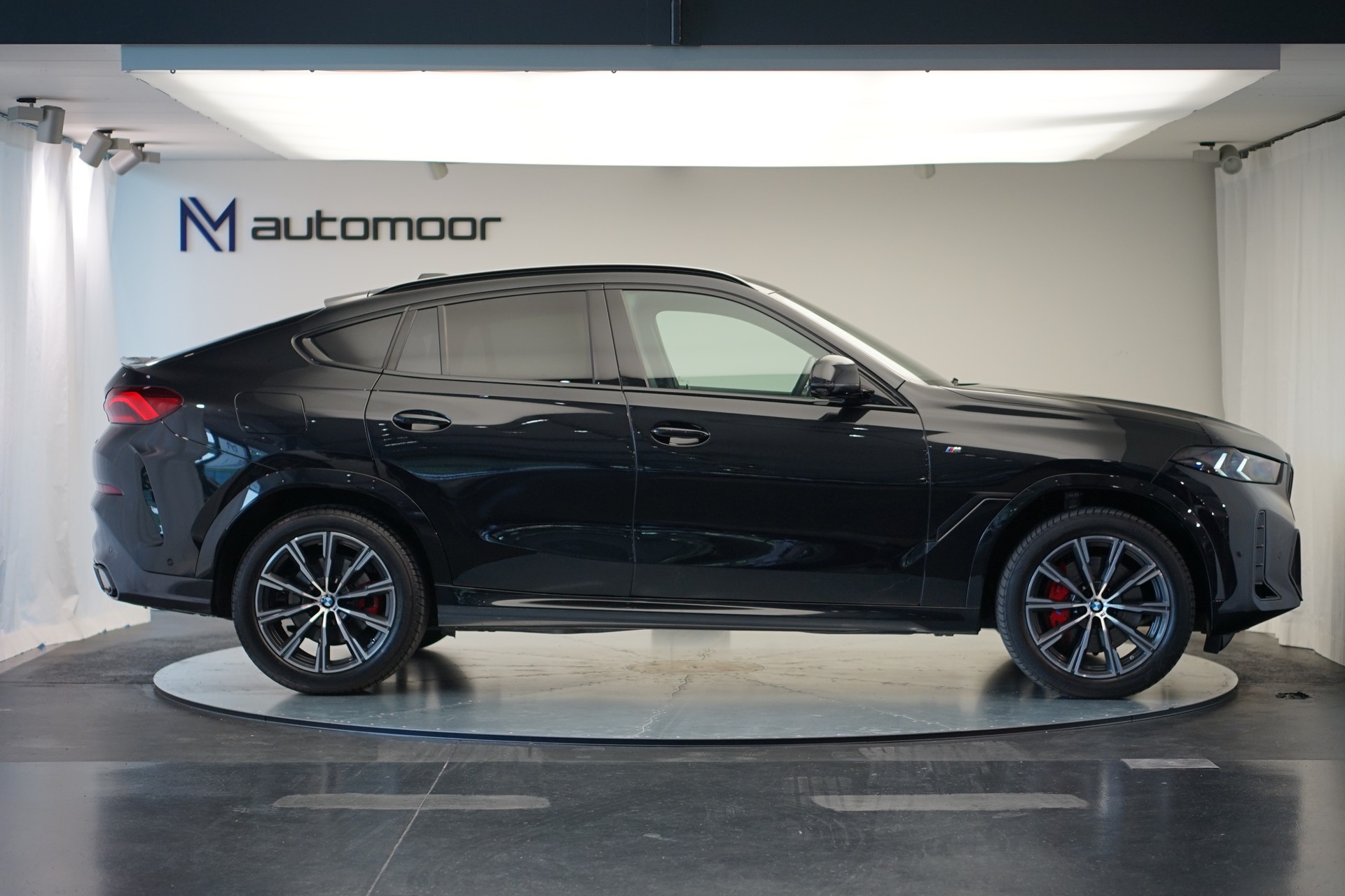 BMW X6 xDrive 48V 40d M Sport Pro Steptronic *Panorama* *AHK* *Standheizung*-showroom-element-3