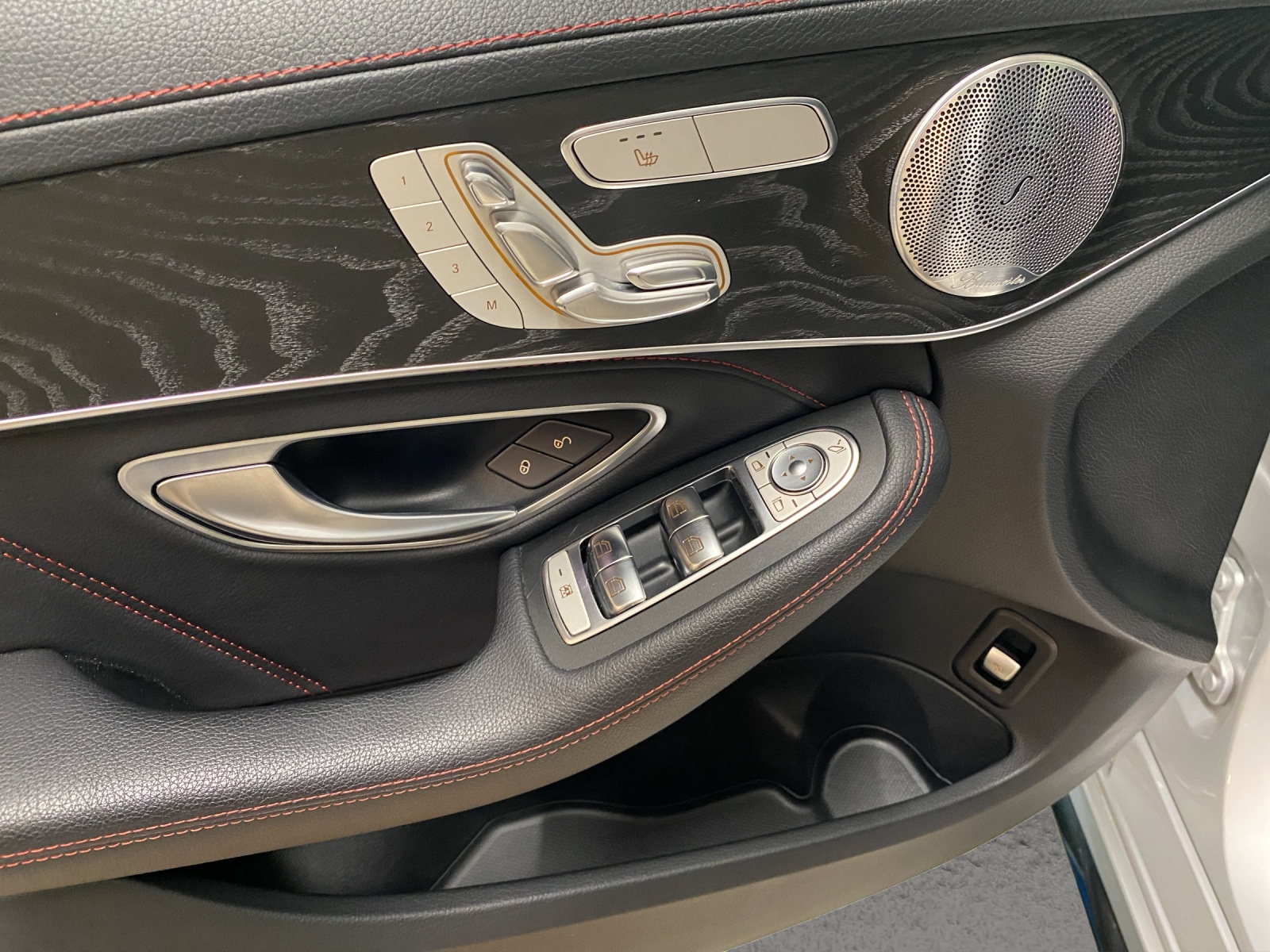 MERCEDES-BENZ C 43 AMG 4Matic 9G-Tronic-image-8