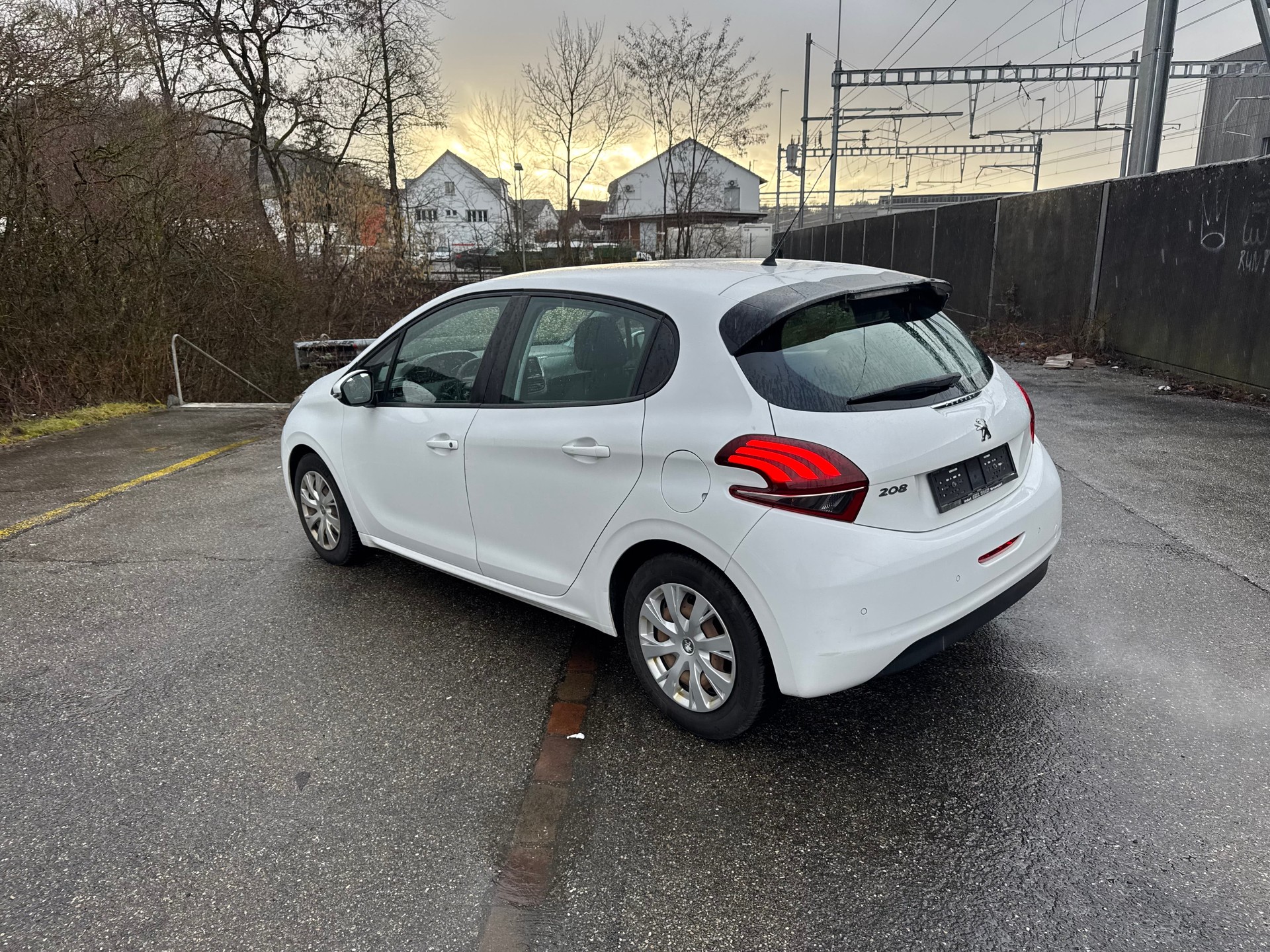 PEUGEOT 208-showroom-element-2