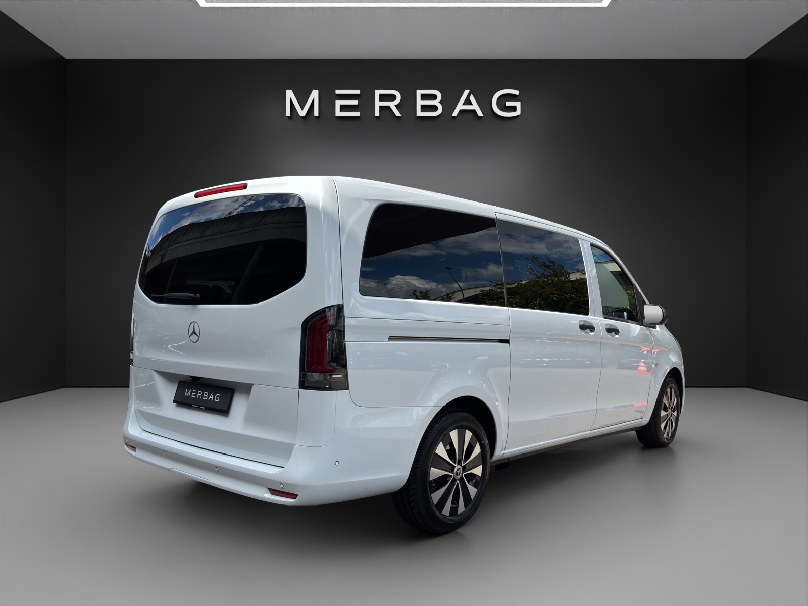 MERCEDES-BENZ Vito 119 CDI Lang Tourer 9G-Tronic 4M Select-image-6
