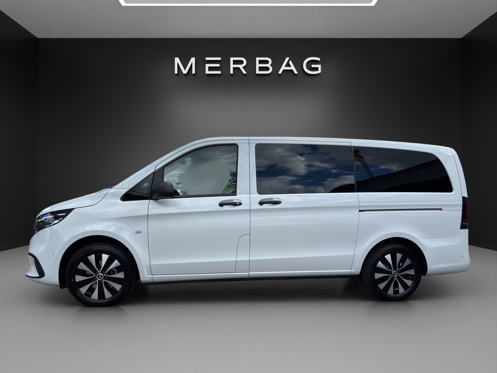 MERCEDES-BENZ Vito 119 CDI Lang Tourer 9G-Tronic 4M Select-image-2