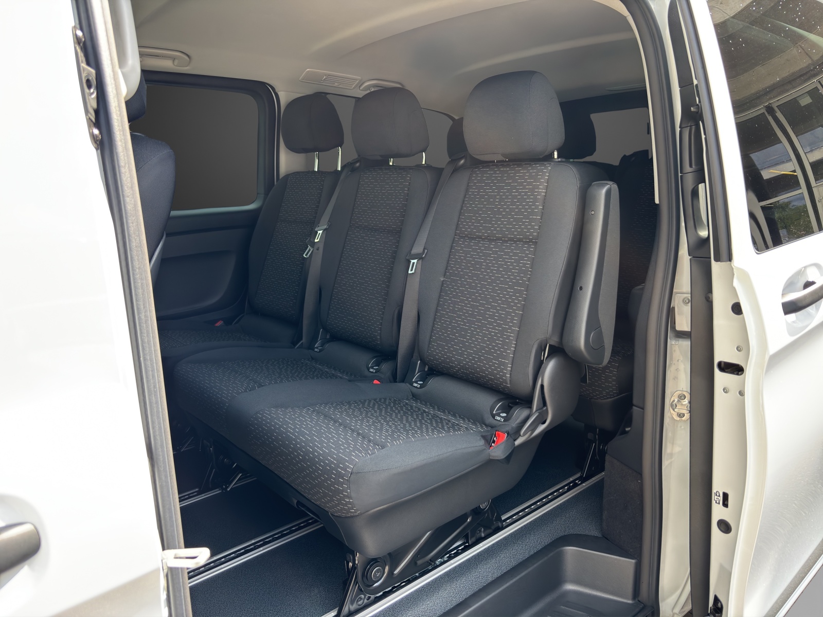 MERCEDES-BENZ Vito 119 CDI Lang Tourer 9G-Tronic 4M Select-image-10
