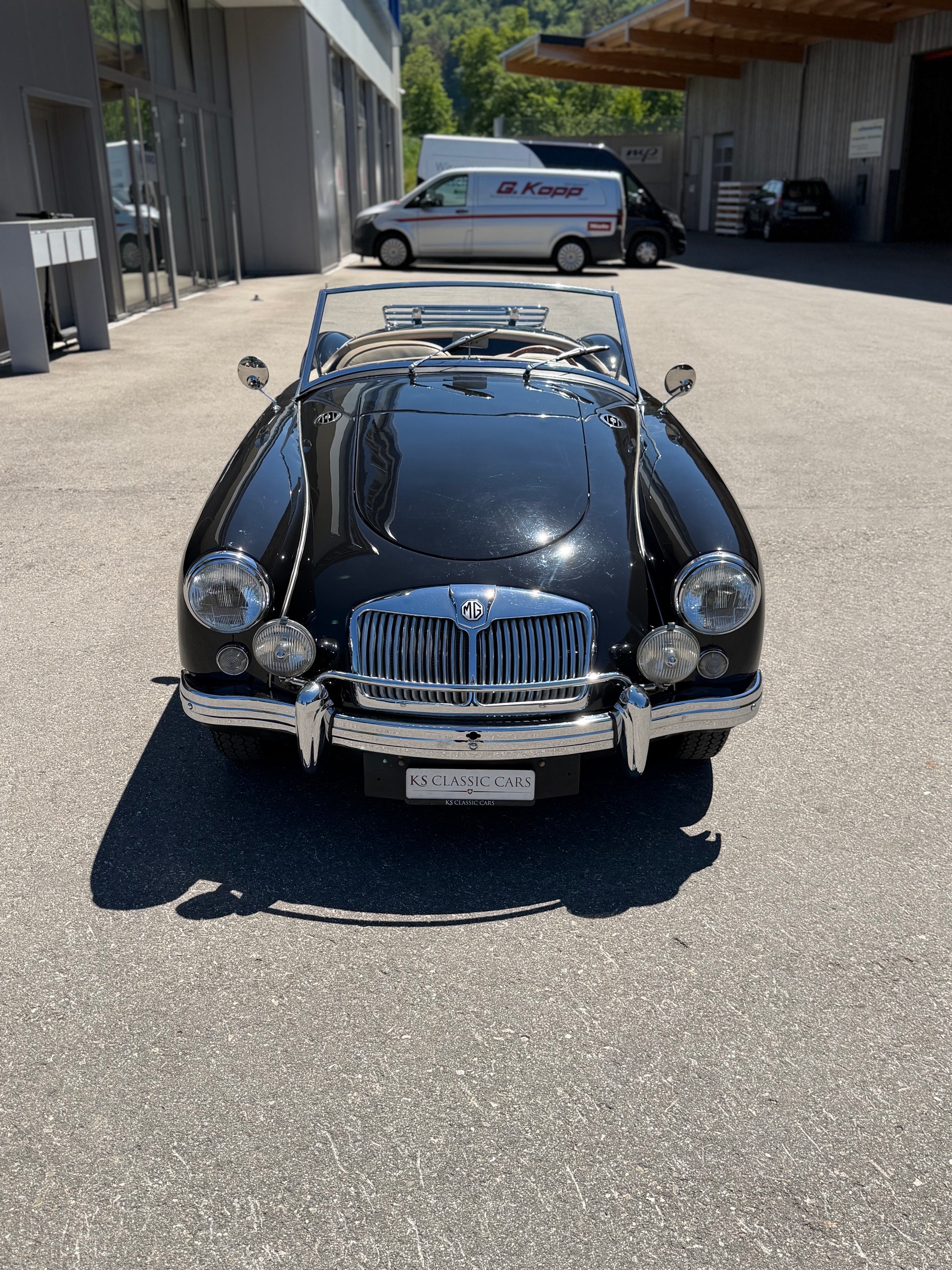 MG MGA