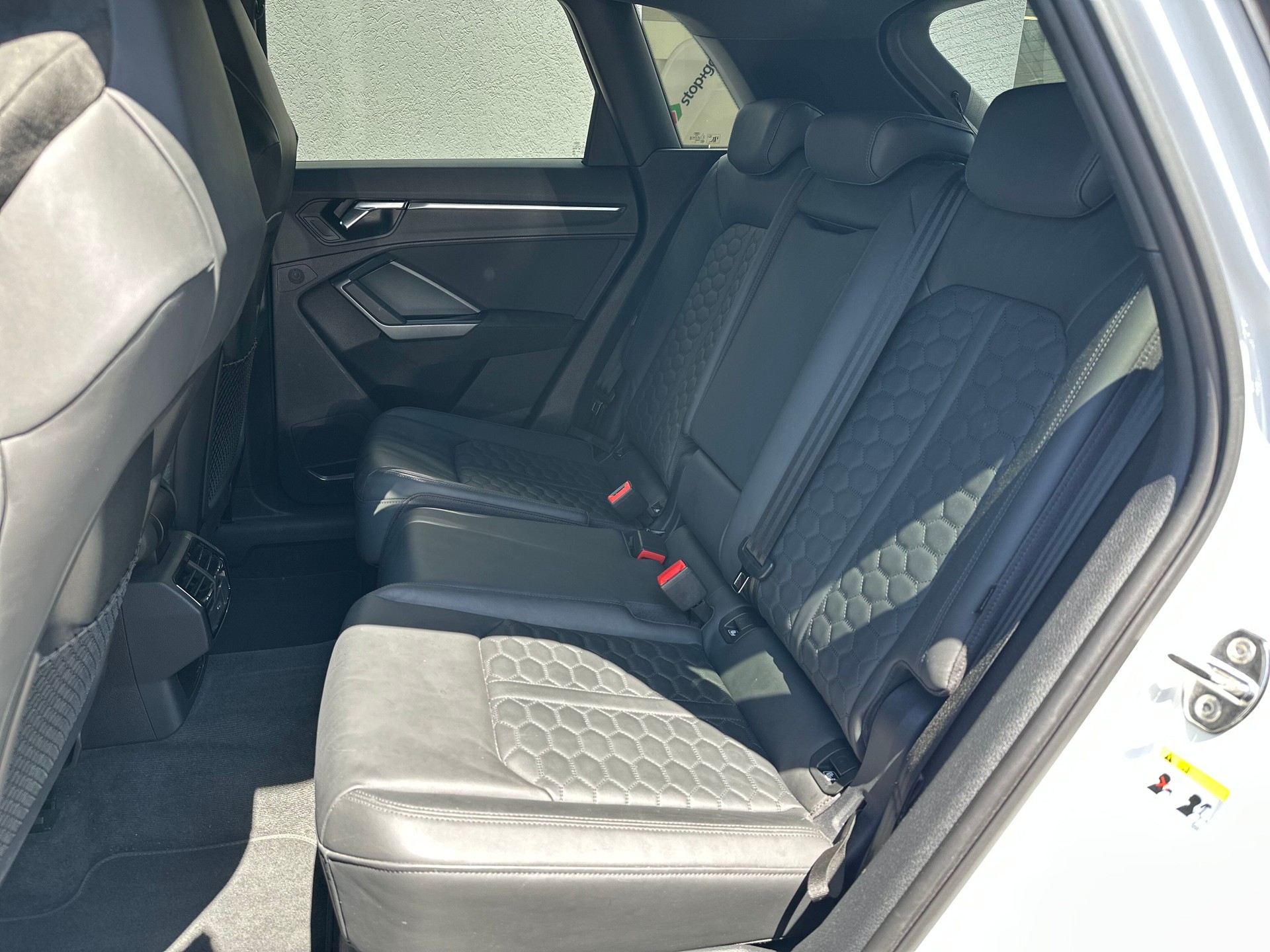 AUDI RS Q3 2.5 TFSI quattro S tronic-image-8