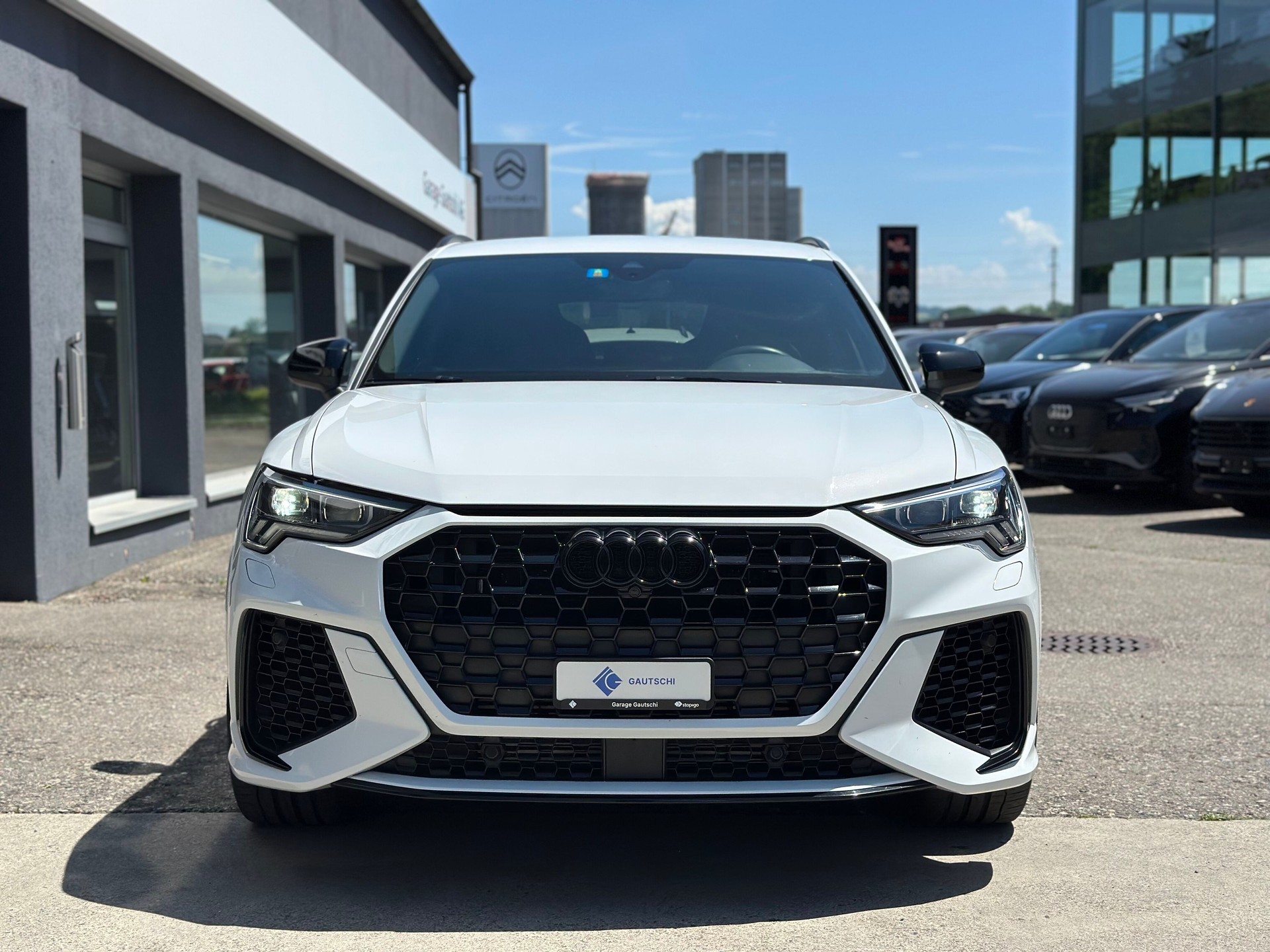 AUDI RS Q3 2.5 TFSI quattro S tronic-image-1