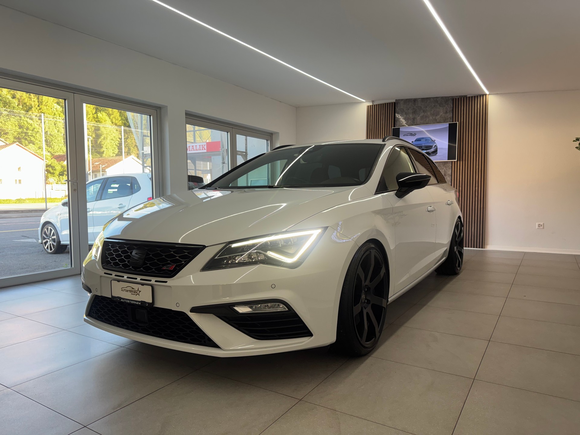 SEAT Leon ST 2.0 TSI Cupra 300 4 Drive DSG*CH-Fahrzeug*
