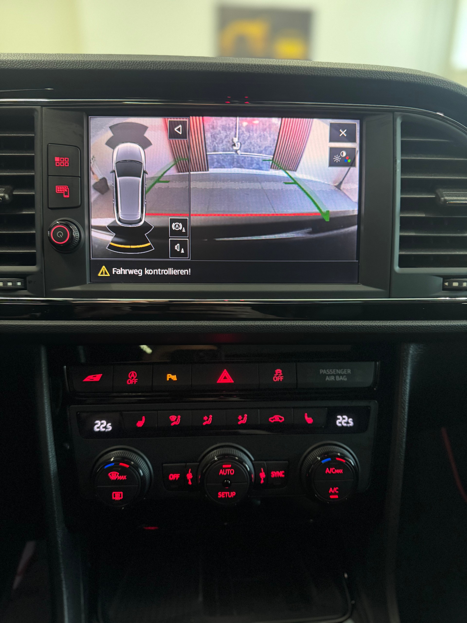 SEAT Leon ST 2.0 TSI Cupra 300 4 Drive DSG*CH-Fahrzeug*-image-15