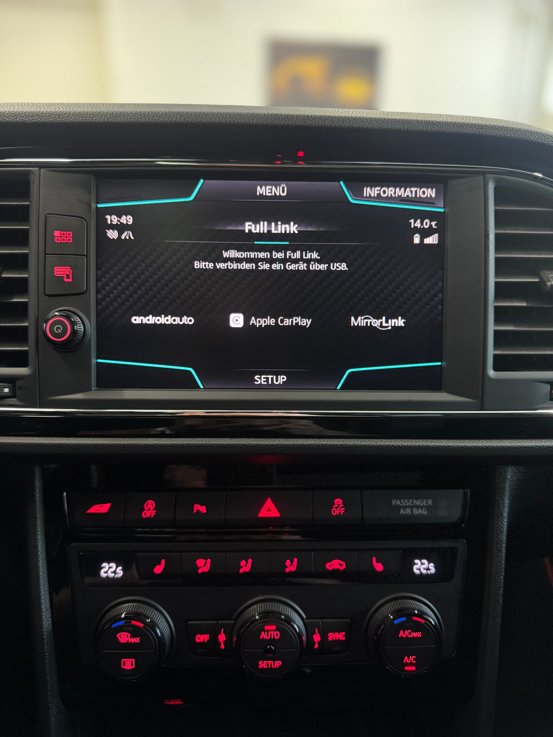 SEAT Leon ST 2.0 TSI Cupra 300 4 Drive DSG*CH-Fahrzeug*-image-18