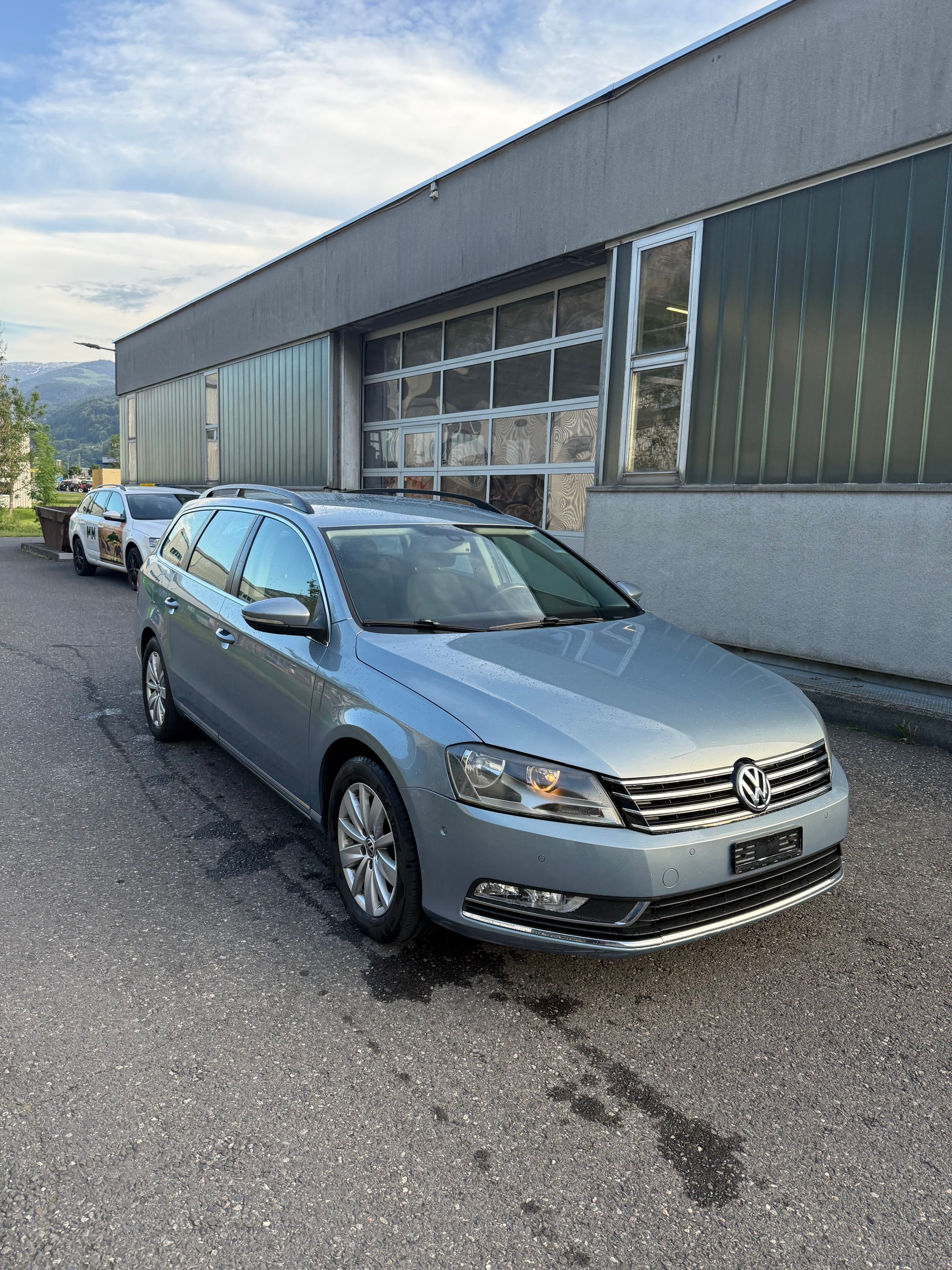 VW Passat Variant 2.0 TDI BMT Trendline-showroom-element-1