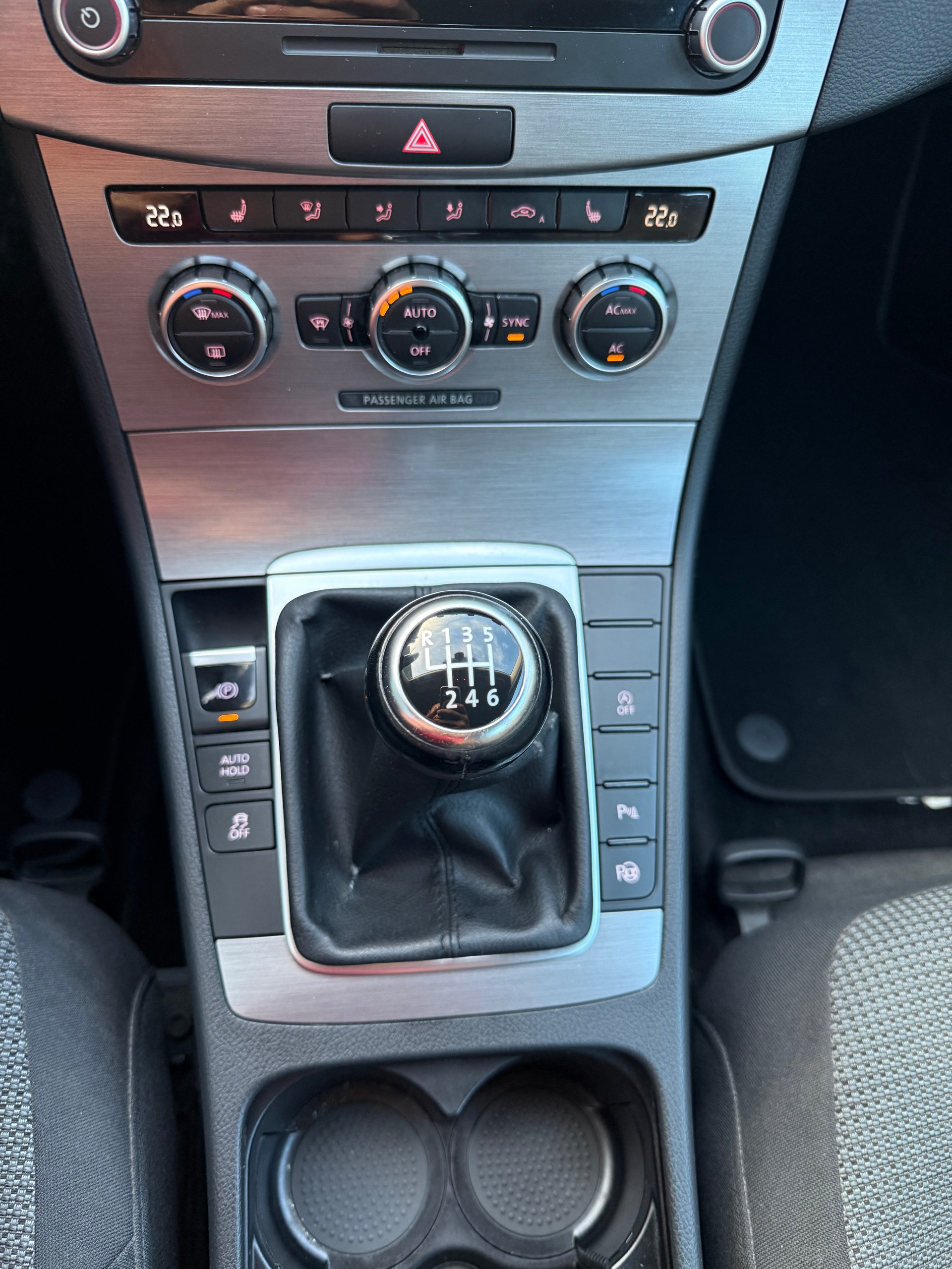 VW Passat Variant 2.0 TDI BMT Trendline-image-7
