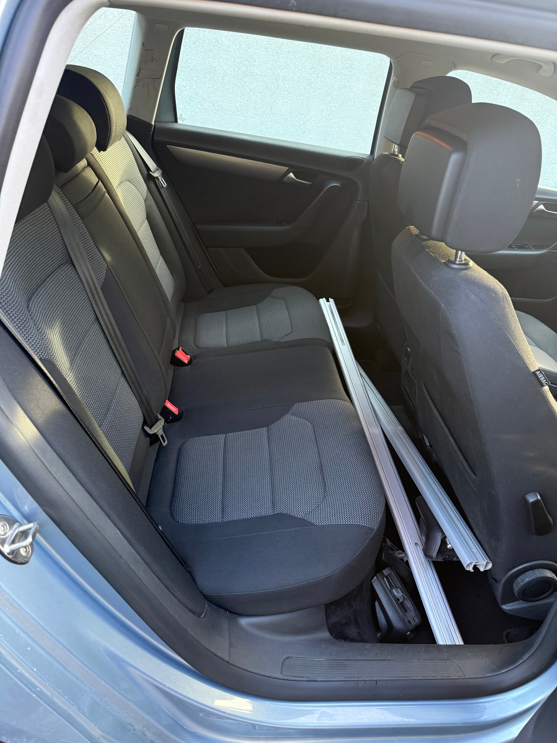 VW Passat Variant 2.0 TDI BMT Trendline-image-12