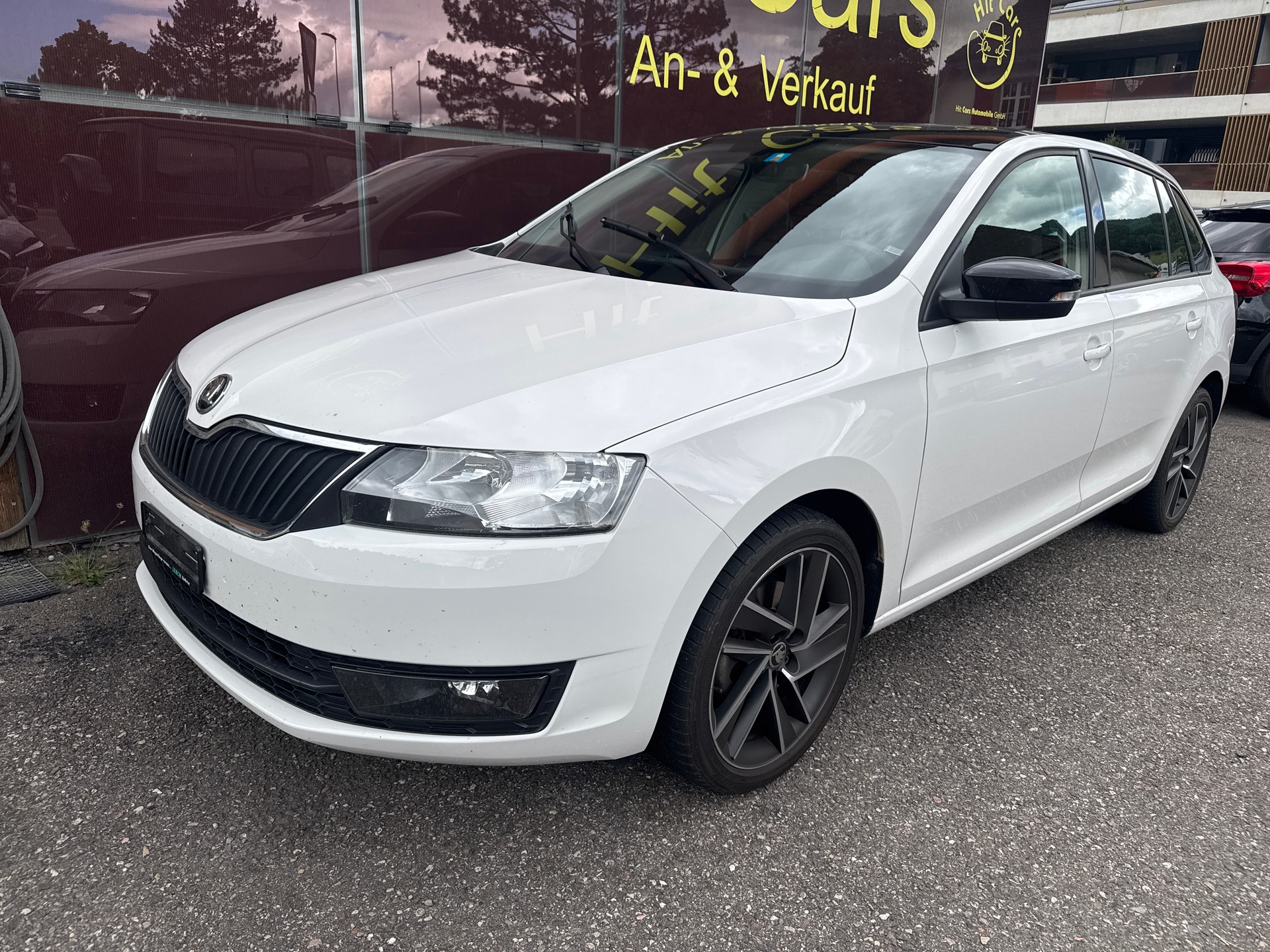 SKODA Rapid Spaceback 1.2 TSI Ambition-image-0