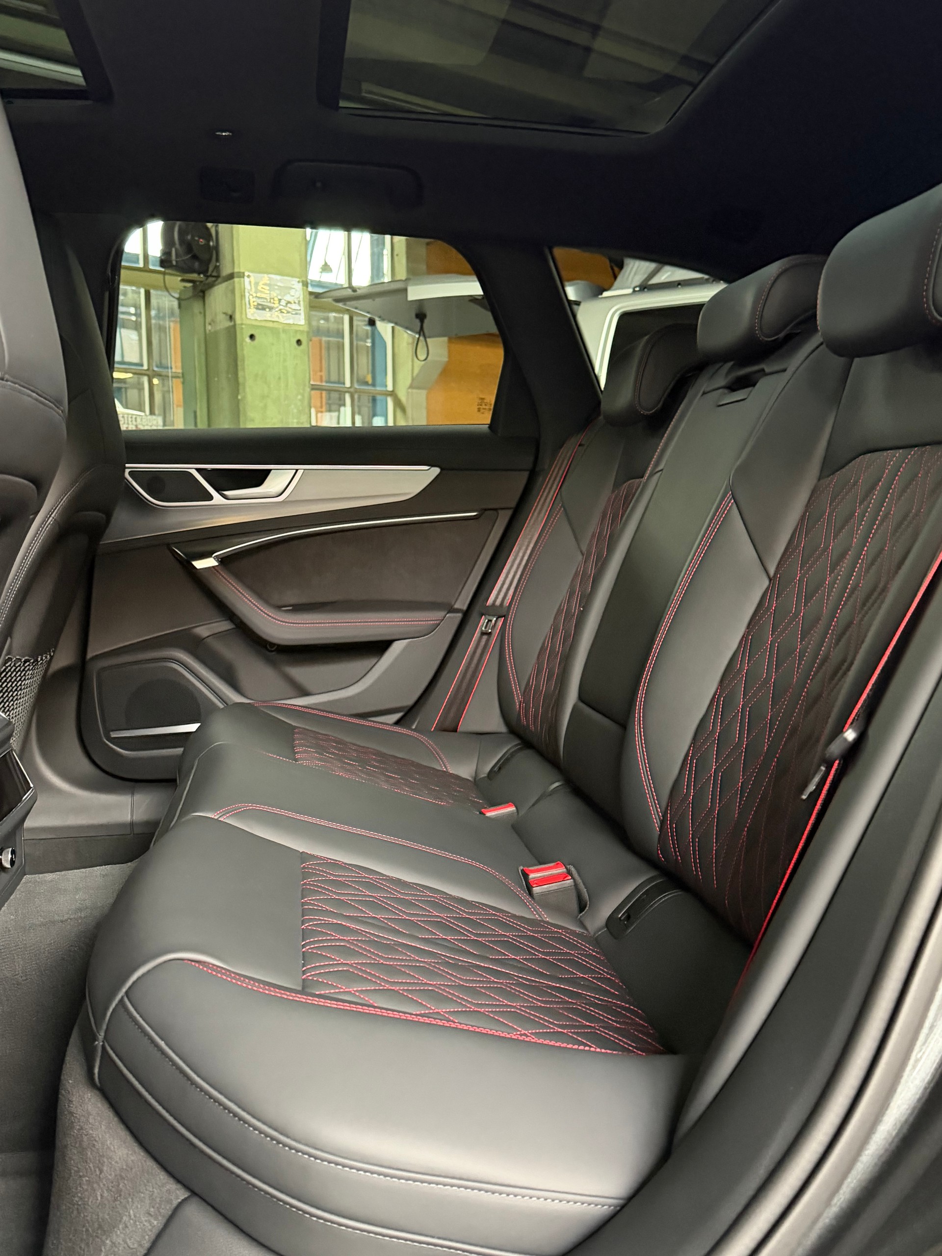 AUDI S6 Avant 3.0 TDI quattro tiptronic-image-10