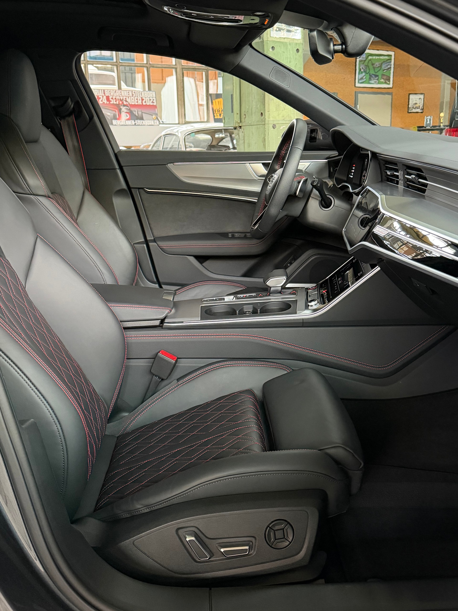 AUDI S6 Avant 3.0 TDI quattro tiptronic-image-13