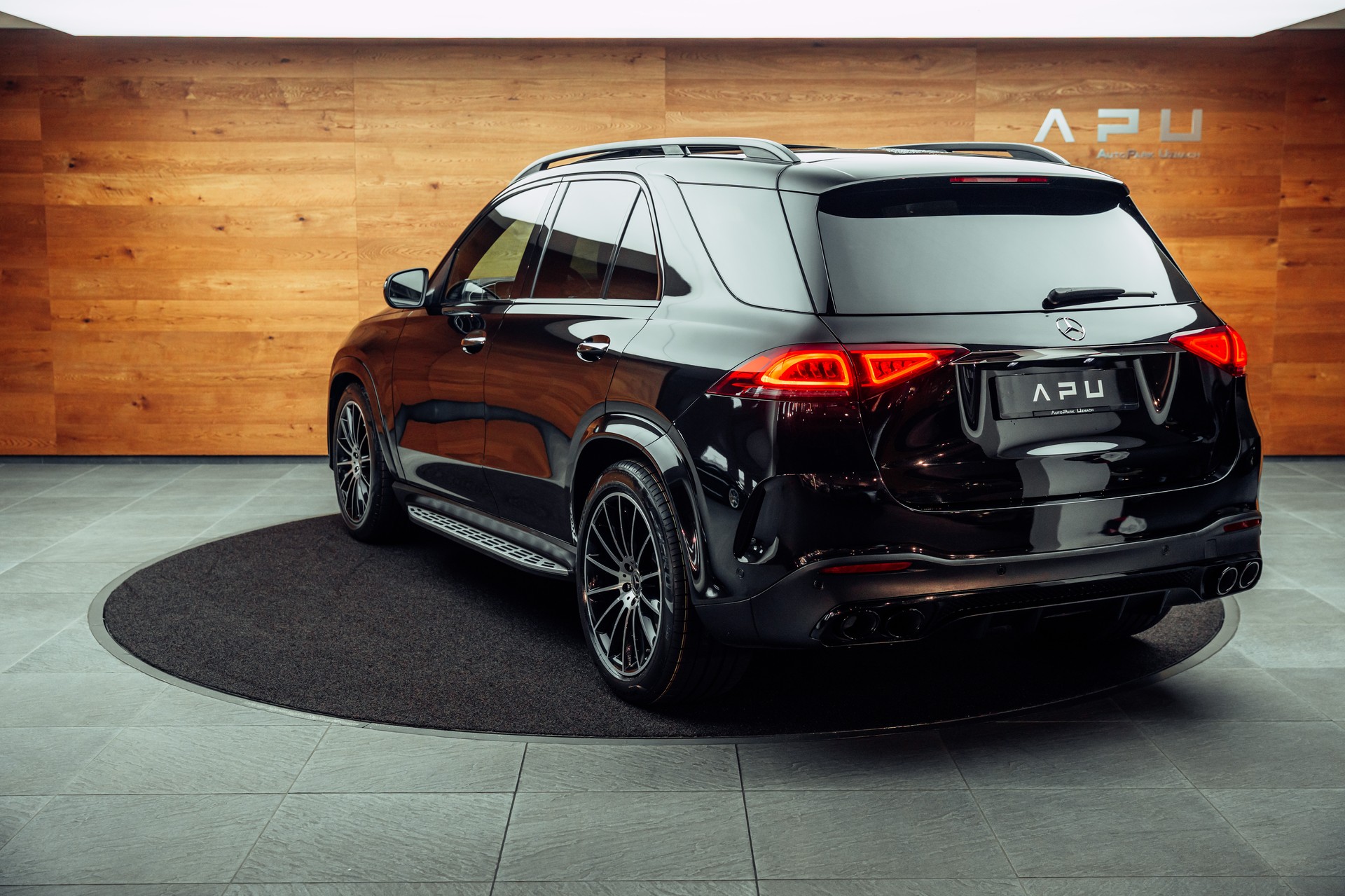 MERCEDES-BENZ GLE 400 d 4Matic AMG Line 9G-Tronic-showroom-element-2
