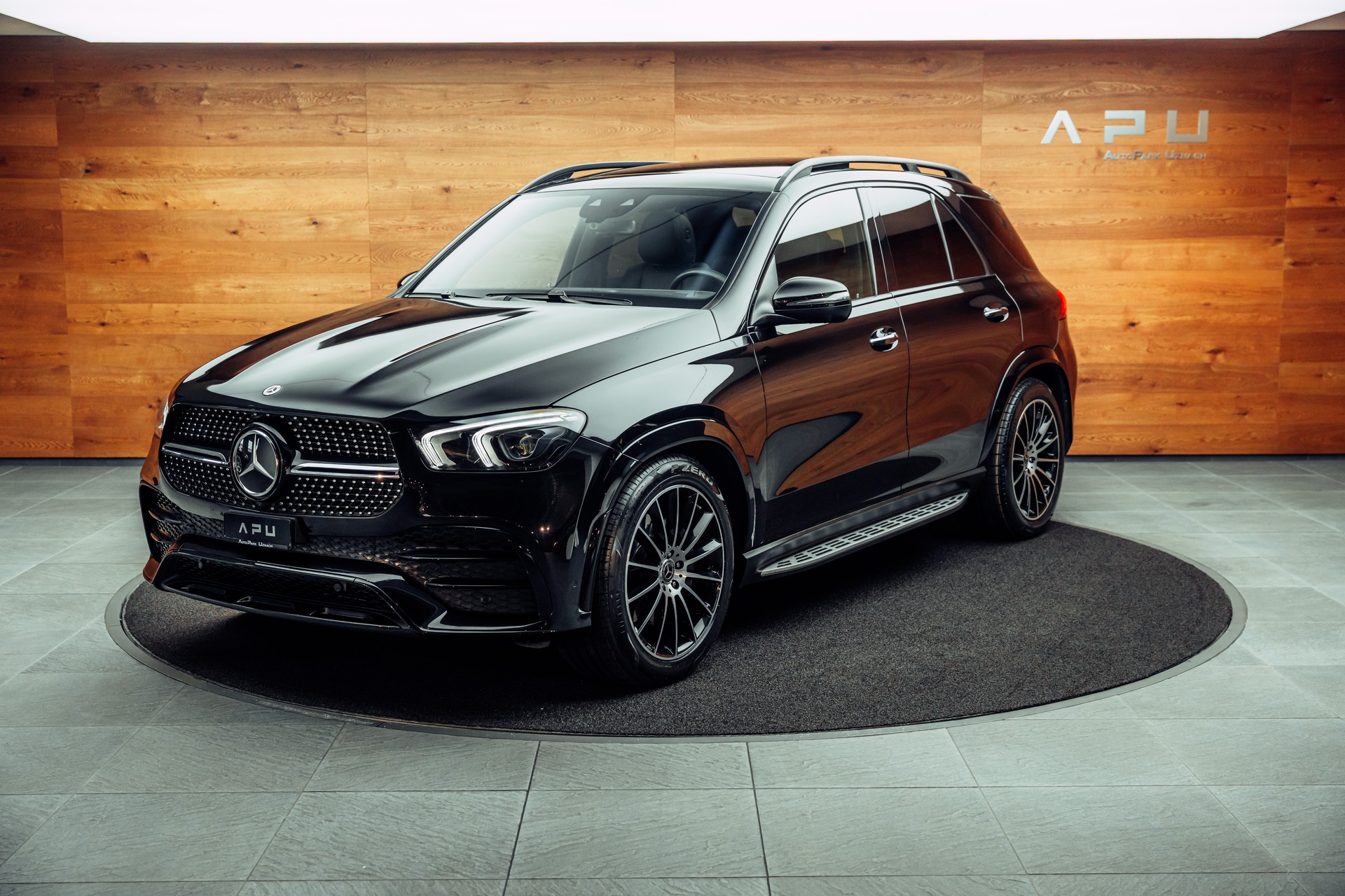 MERCEDES-BENZ GLE 400 d 4Matic AMG Line 9G-Tronic-showroom-element-3