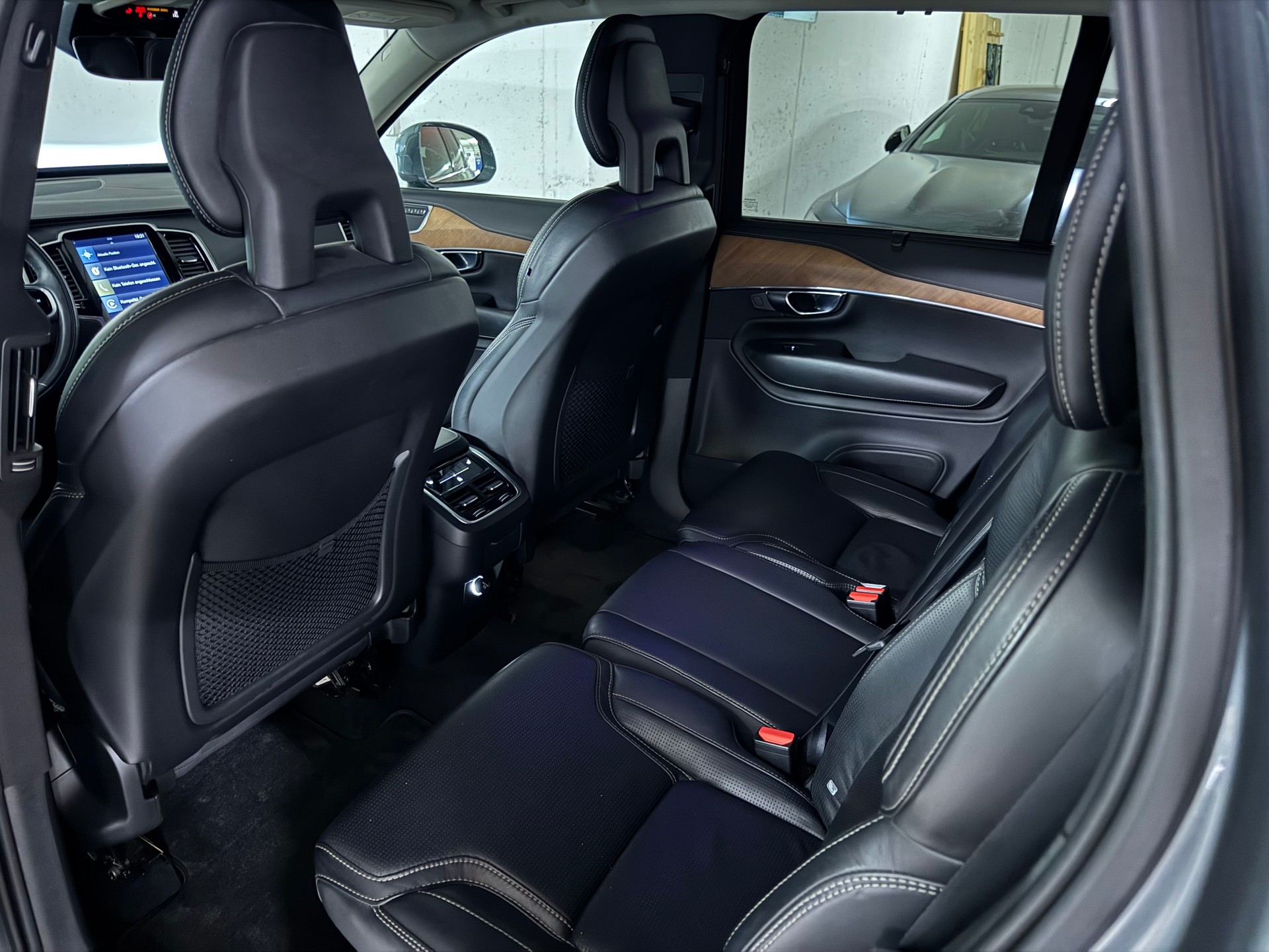 VOLVO XC90 D5 AWD Inscription Geartronic-image-13