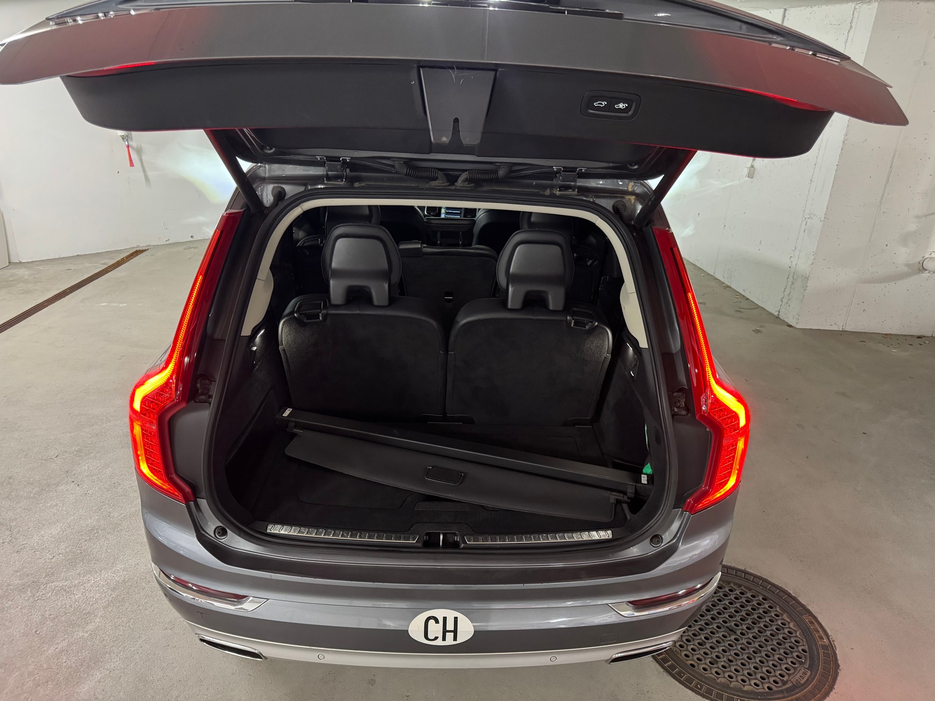 VOLVO XC90 D5 AWD Inscription Geartronic-image-7