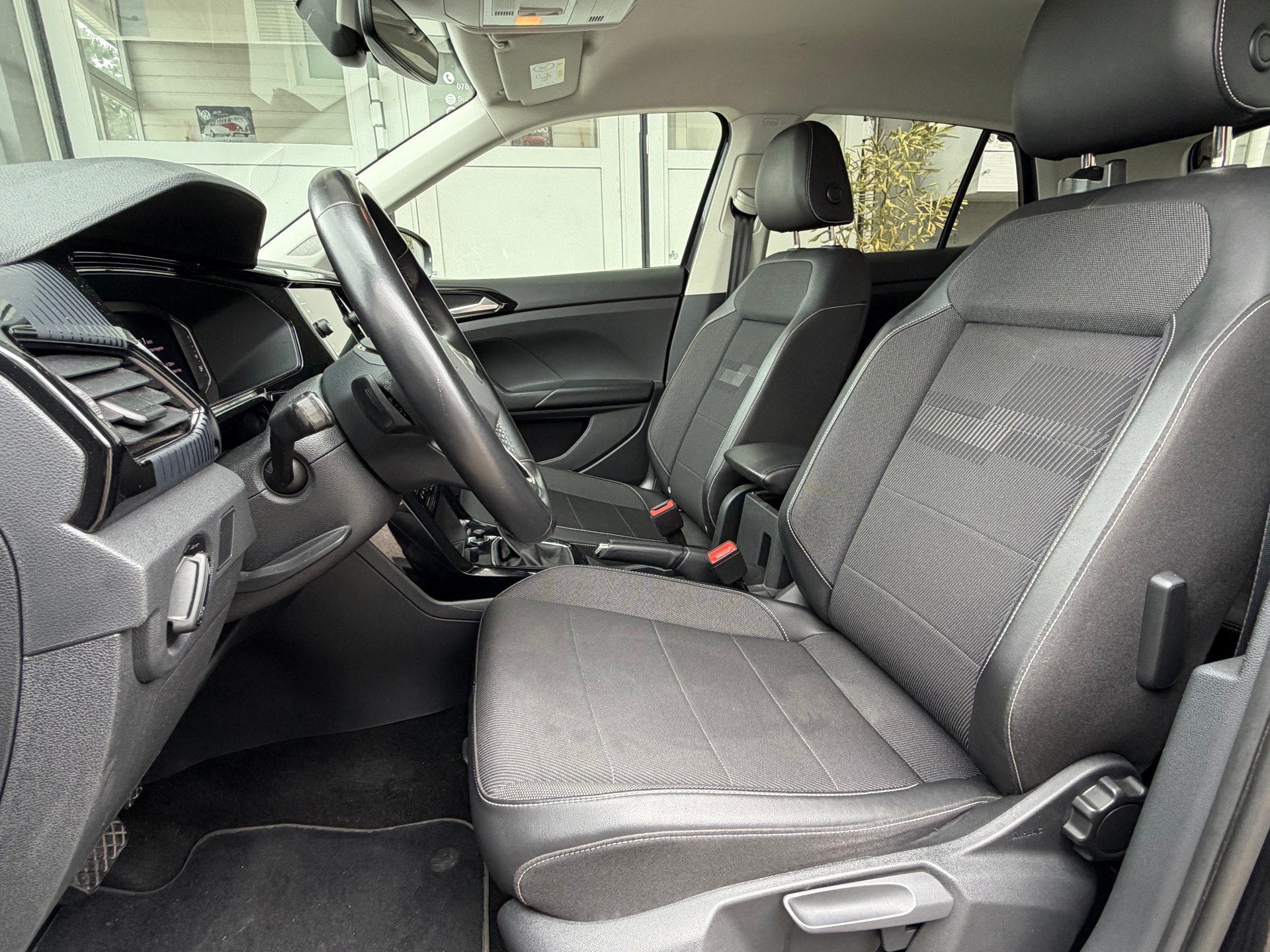 VW T-Cross 1.0 TSI Life Selection DSG-image-6