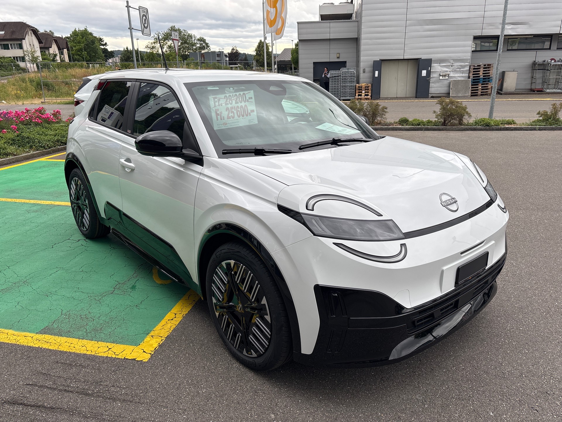 NISSAN Micra 40kWh Engage-showroom-element-3