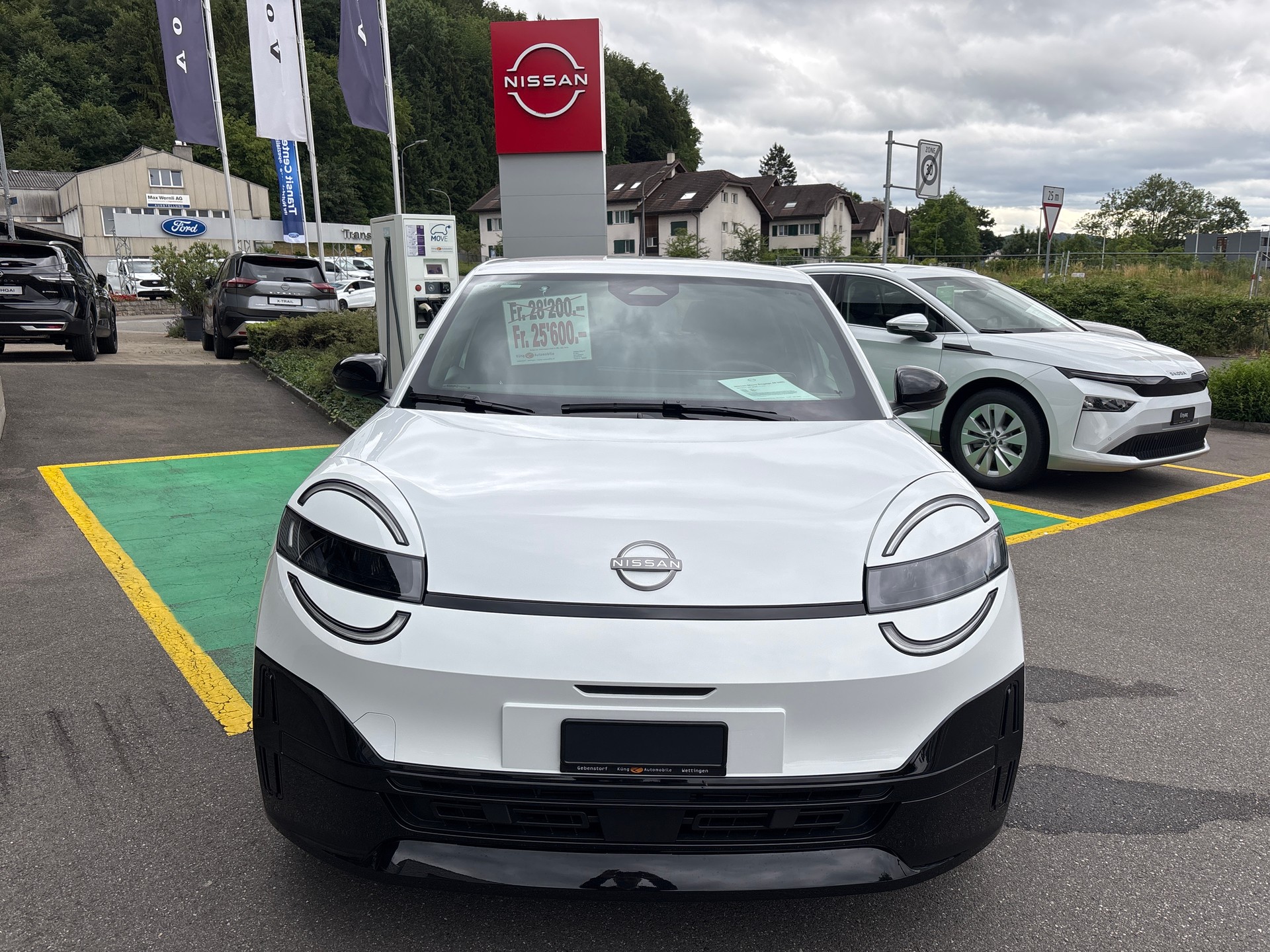 NISSAN Micra 40kWh Engage-showroom-element-2