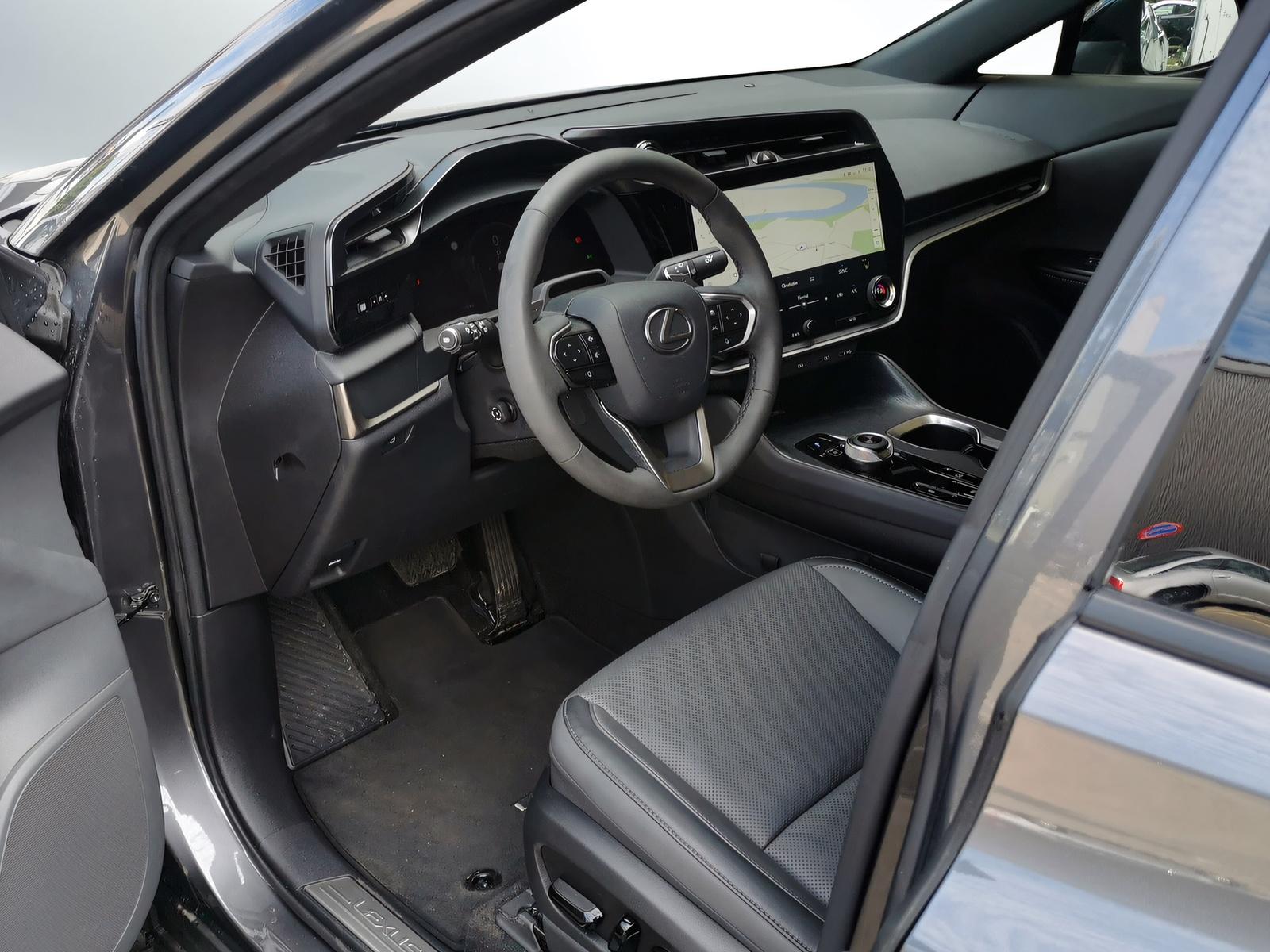 LEXUS RZ 450e Comfort-image-15