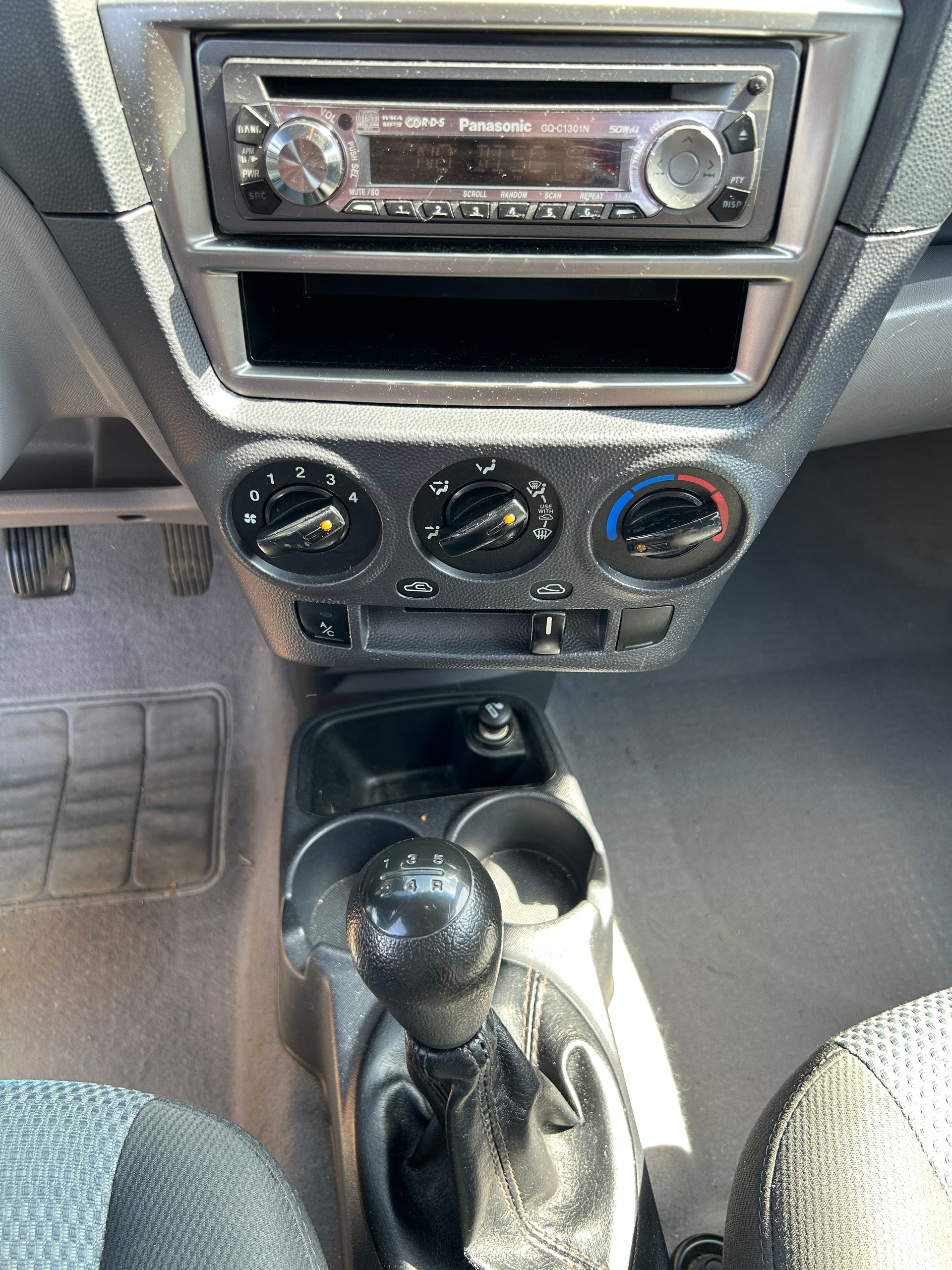 KIA Picanto 1.1 Classic-image-9