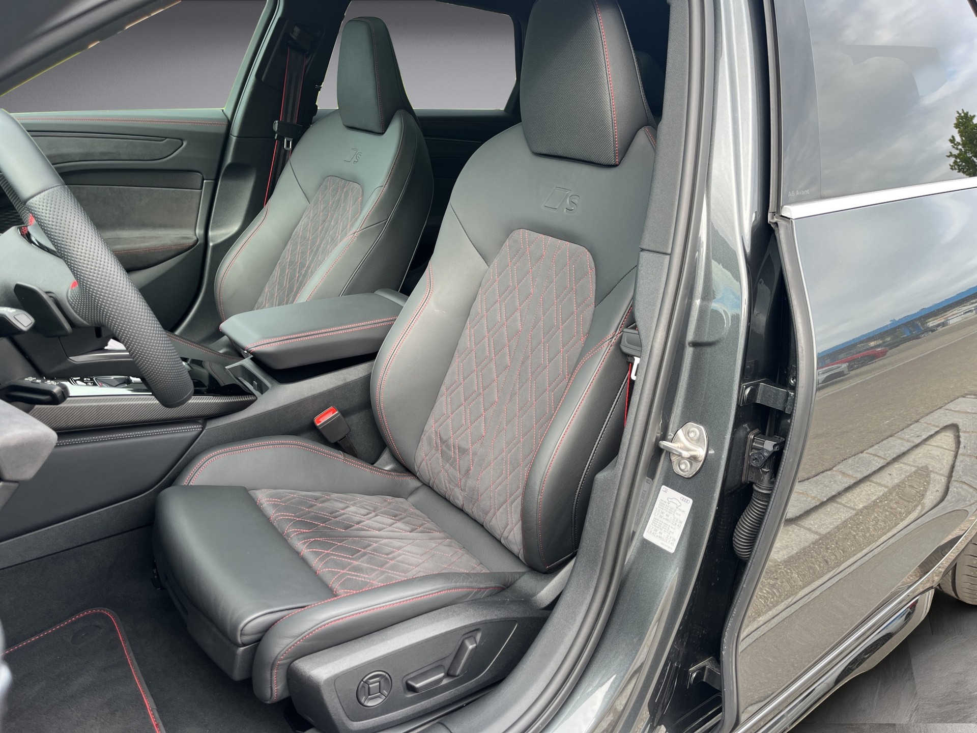 AUDI A6 Avant TFSI quattro 270 kW S tronic*Panorama-Glasdach, Luftfahrwerk, B&O Sound, (5-Jahre Garantie)-image-10