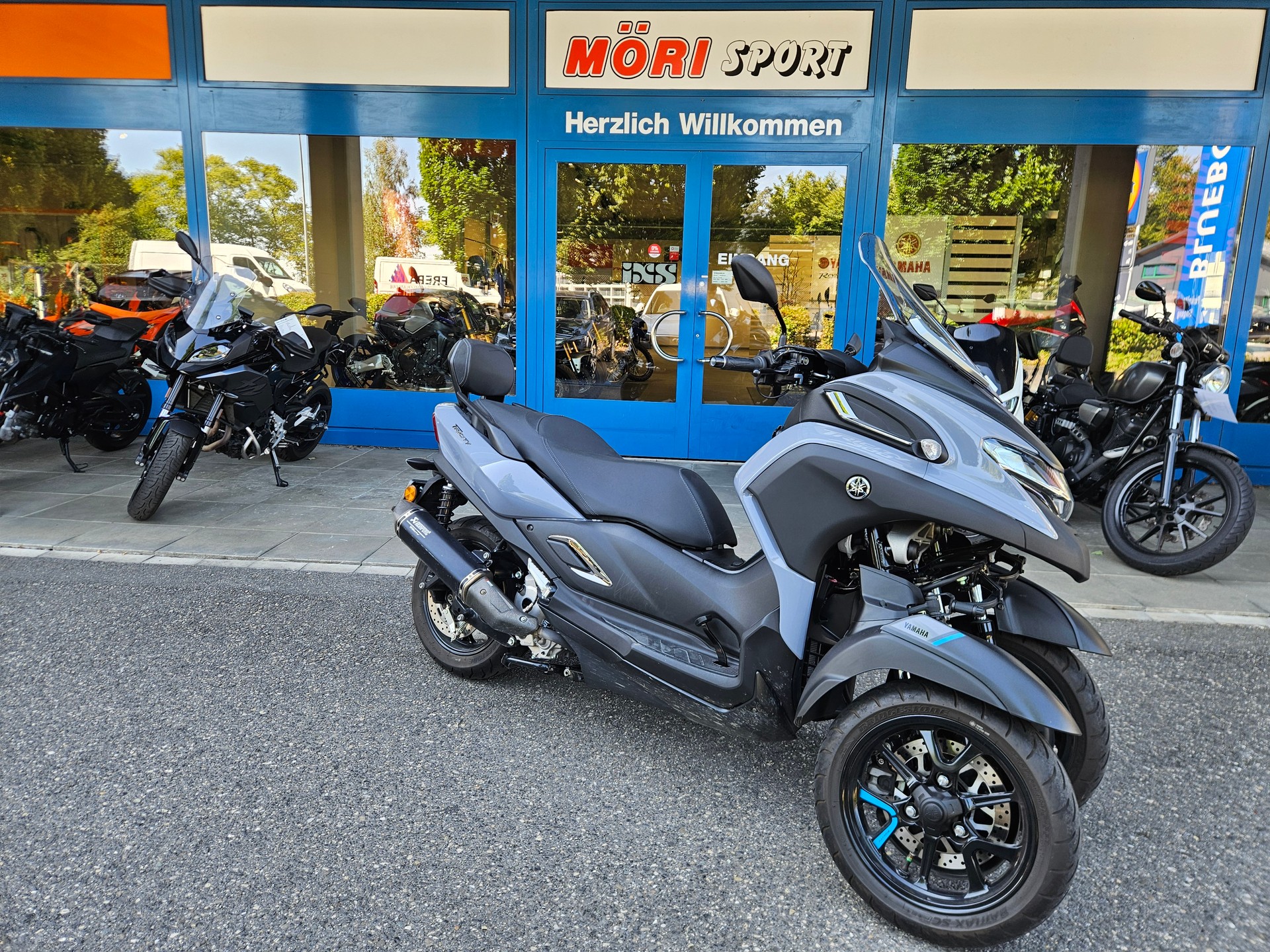 YAMAHA TRICITY 300-image-1