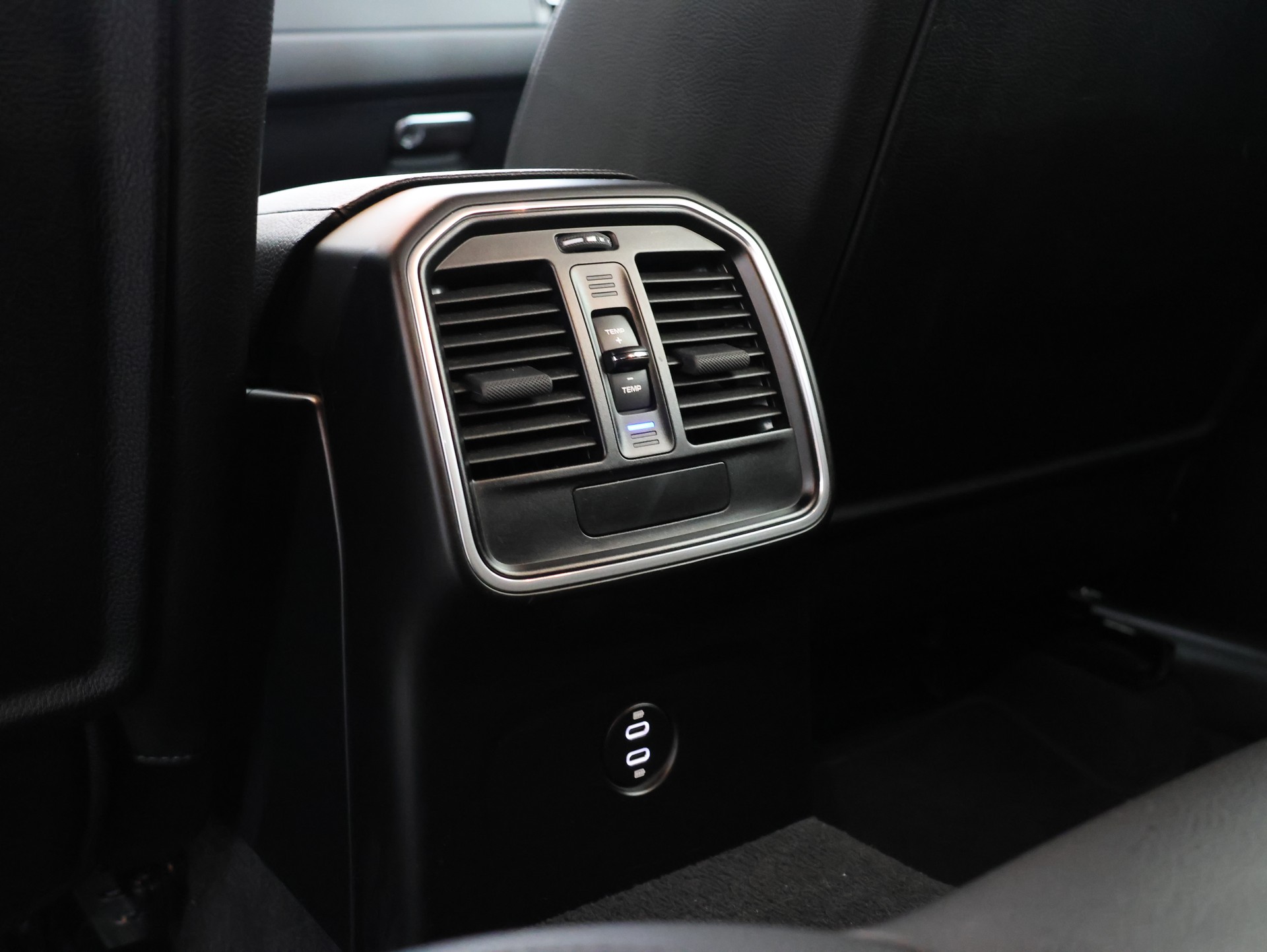 PORSCHE Macan PDK * Sitzheizung* *Rückfahrkamera*-image-22