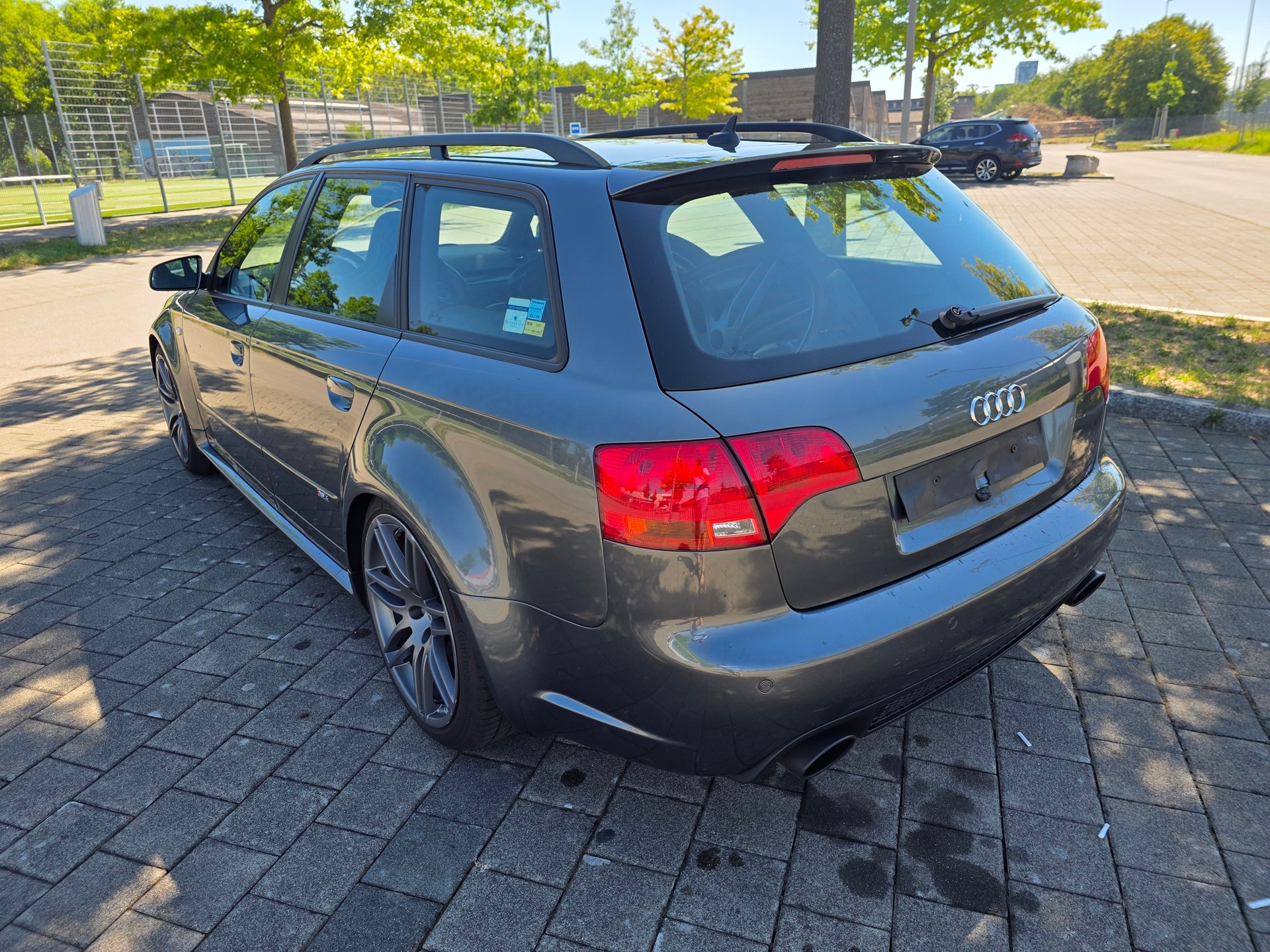 AUDI RS4 Avant 4.2 V8 quattro-image-5