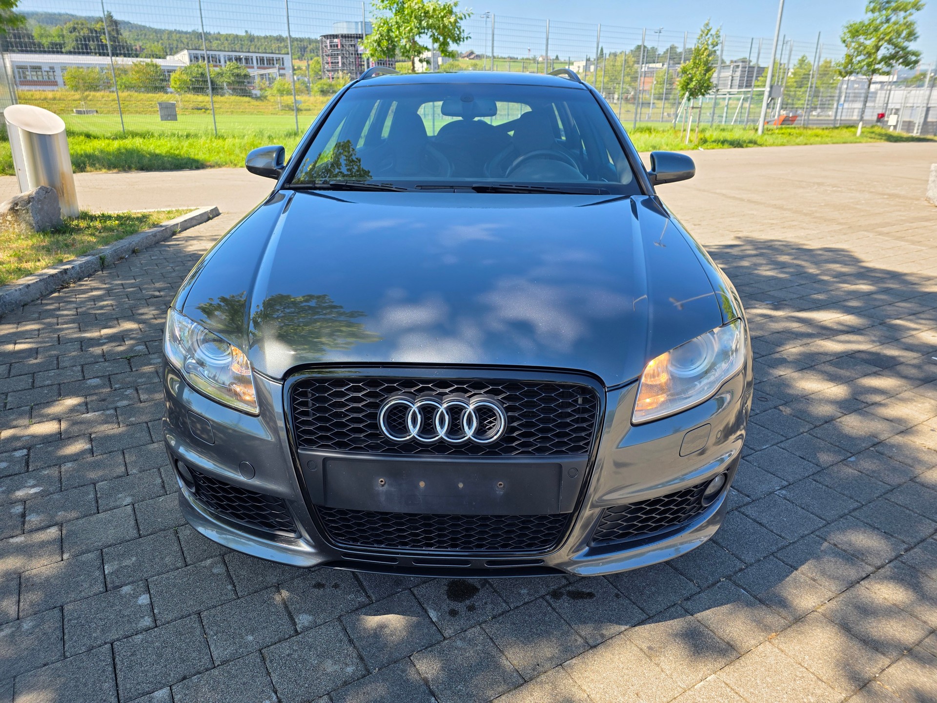 AUDI RS4 Avant 4.2 V8 quattro-showroom-element-2