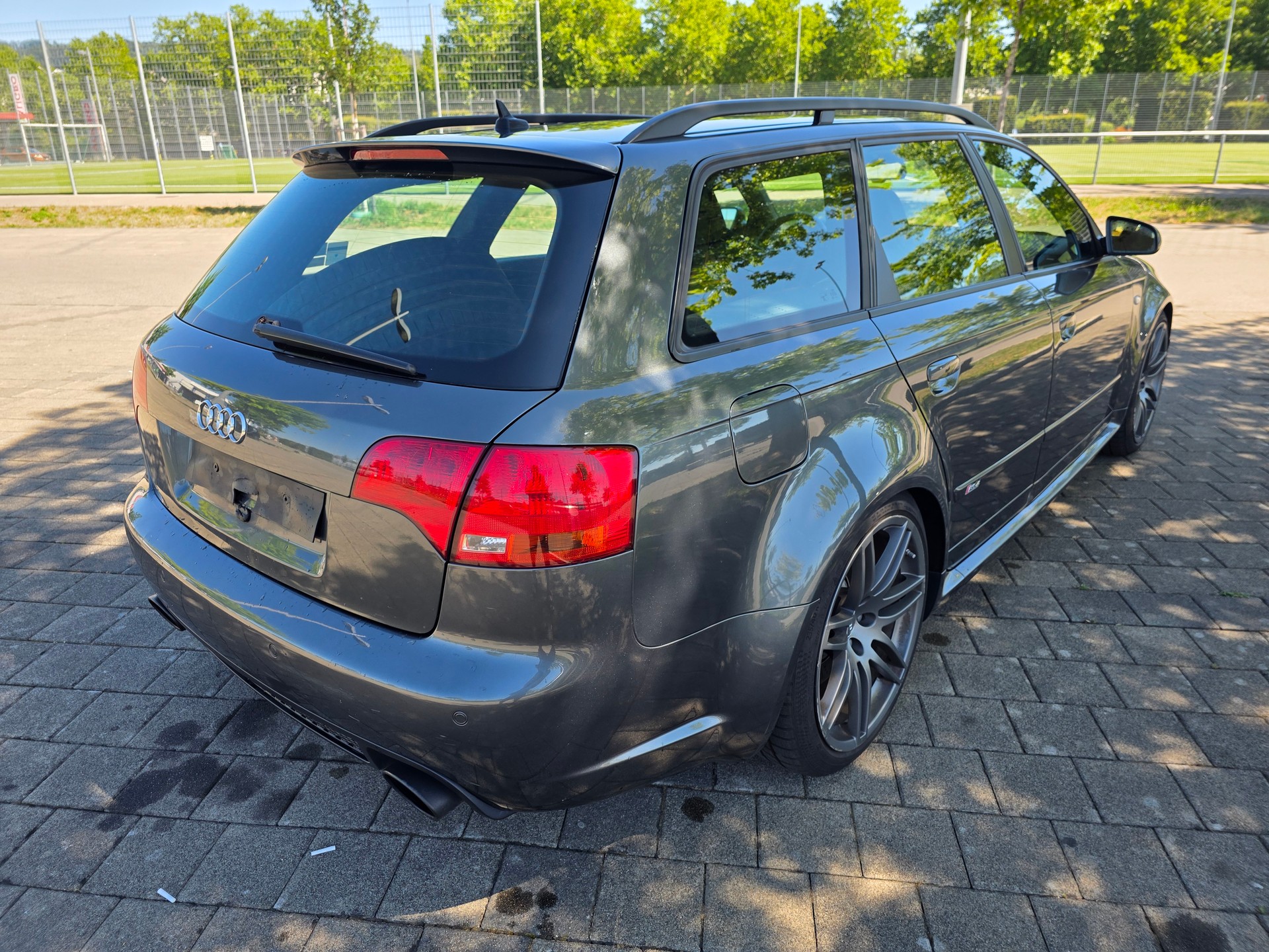 AUDI RS4 Avant 4.2 V8 quattro-image-6
