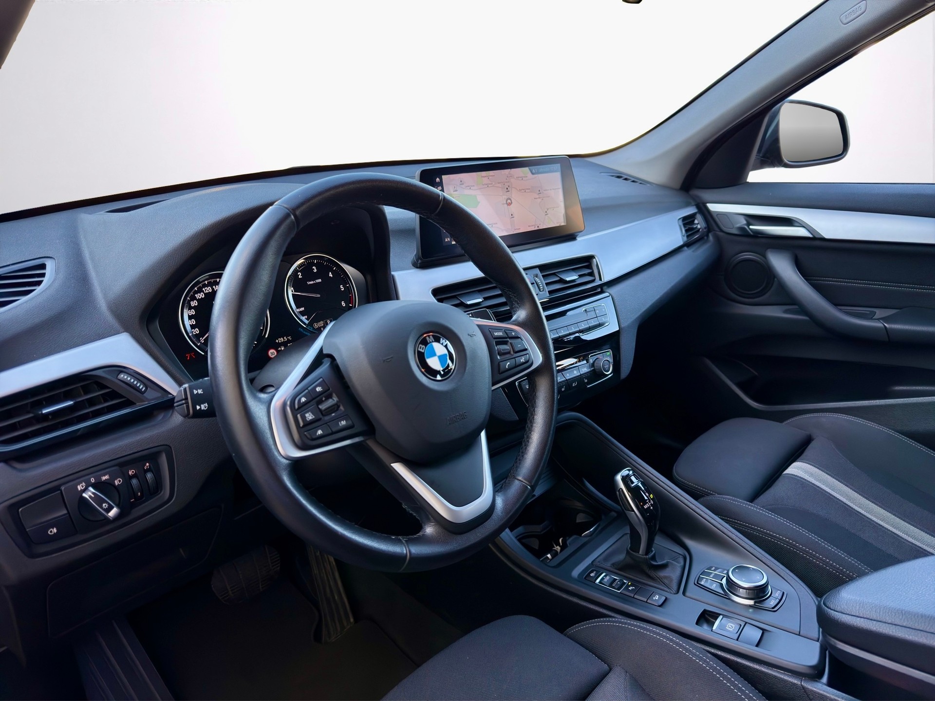 BMW X1 xDrive 20d Steptronic-image-10