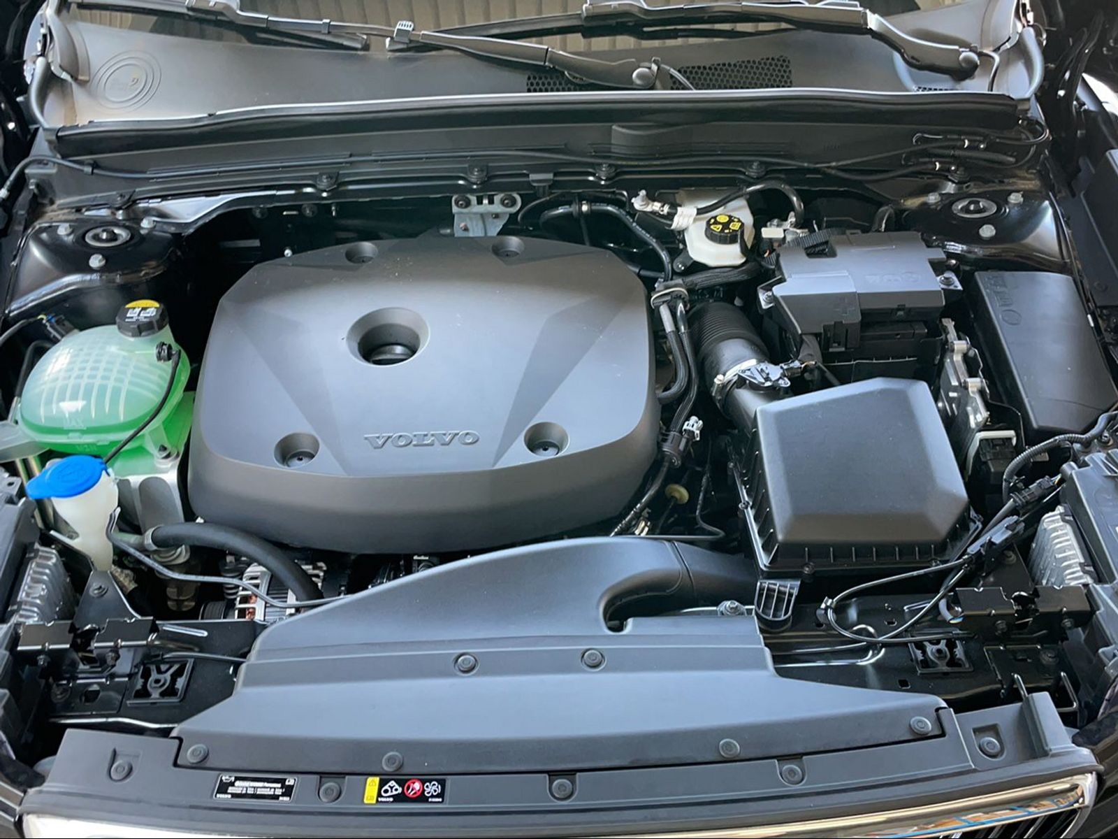 VOLVO XC40 2.0 T5 Inscription AWD-image-9