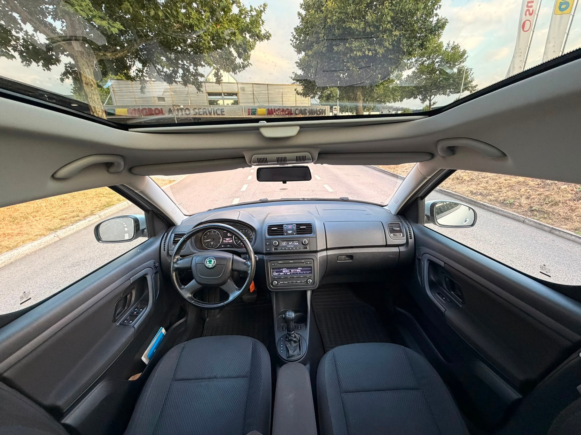 SKODA Roomster 1.2 TSI Elegance DSG-image-7