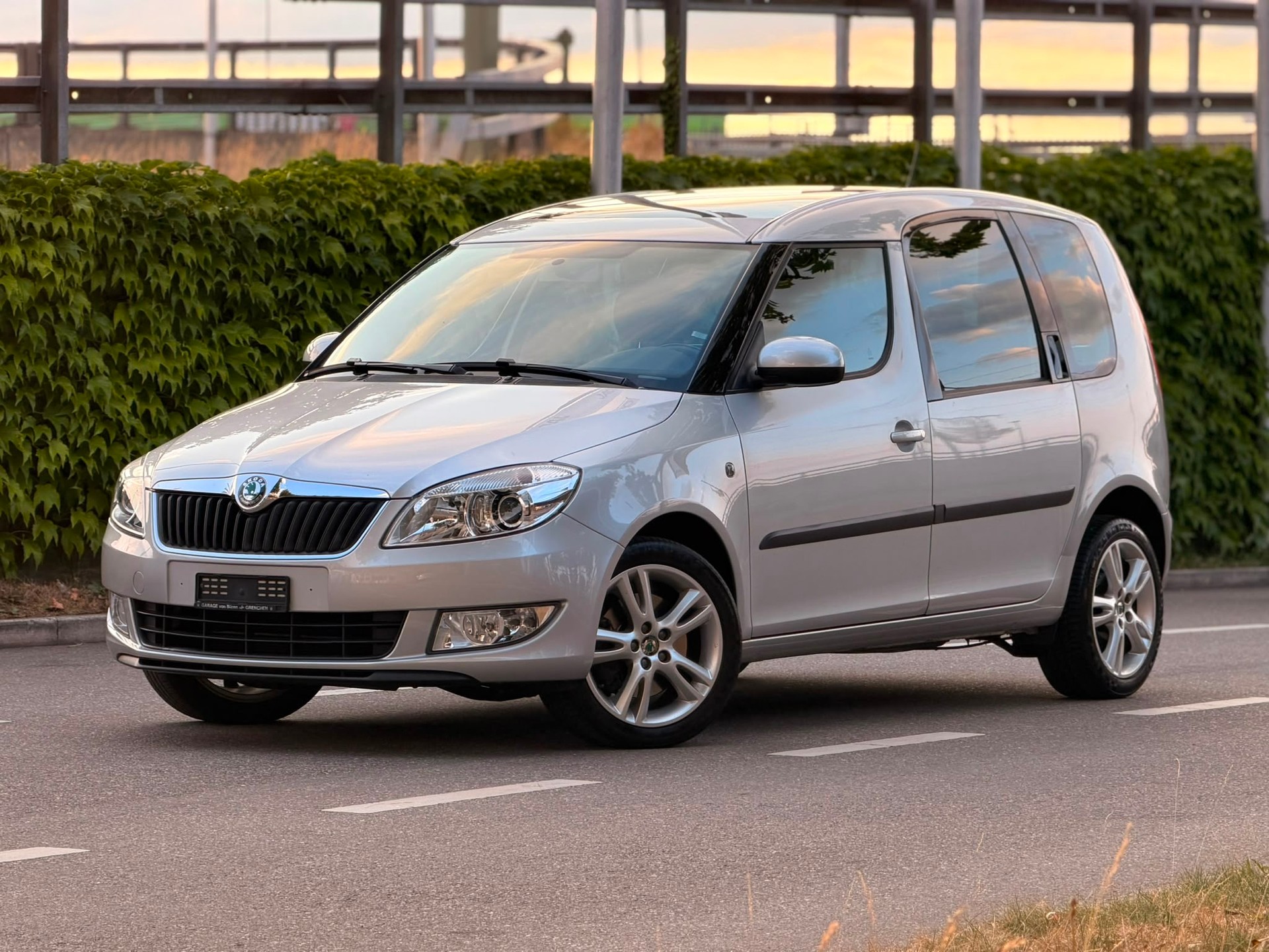 SKODA Roomster 1.2 TSI Elegance DSG-image-1