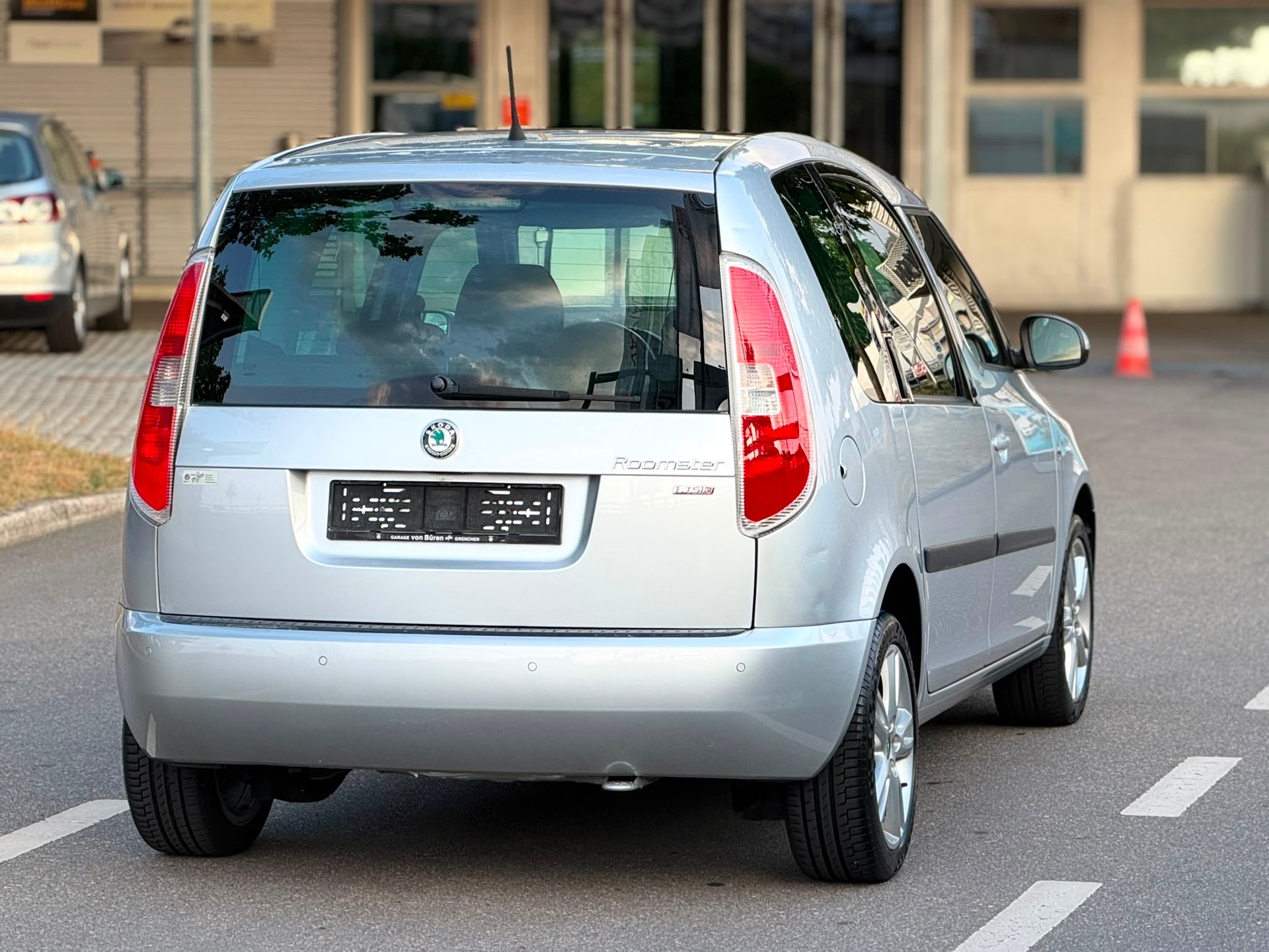 SKODA Roomster 1.2 TSI Elegance DSG-image-5